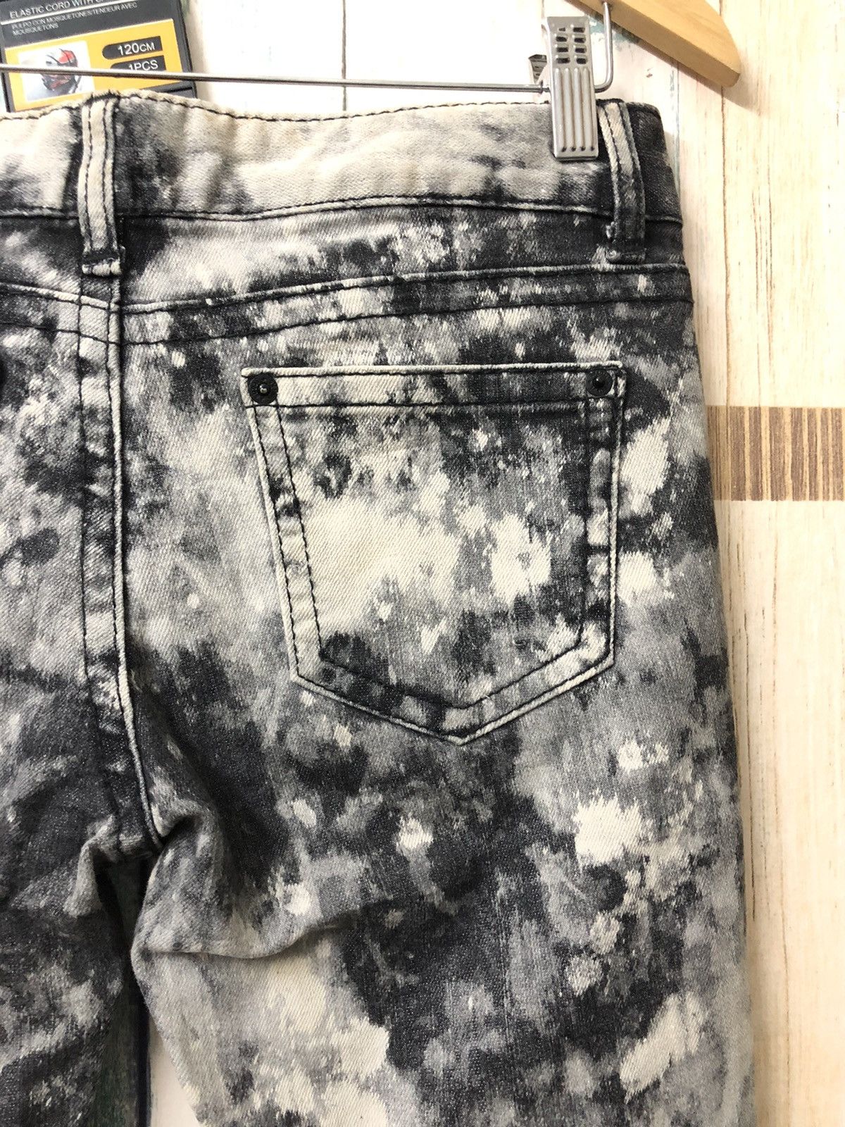 20471120 × Japanese Brand Works Japan Distressed bleach Size US 30 / EU 46 - 15 Thumbnail