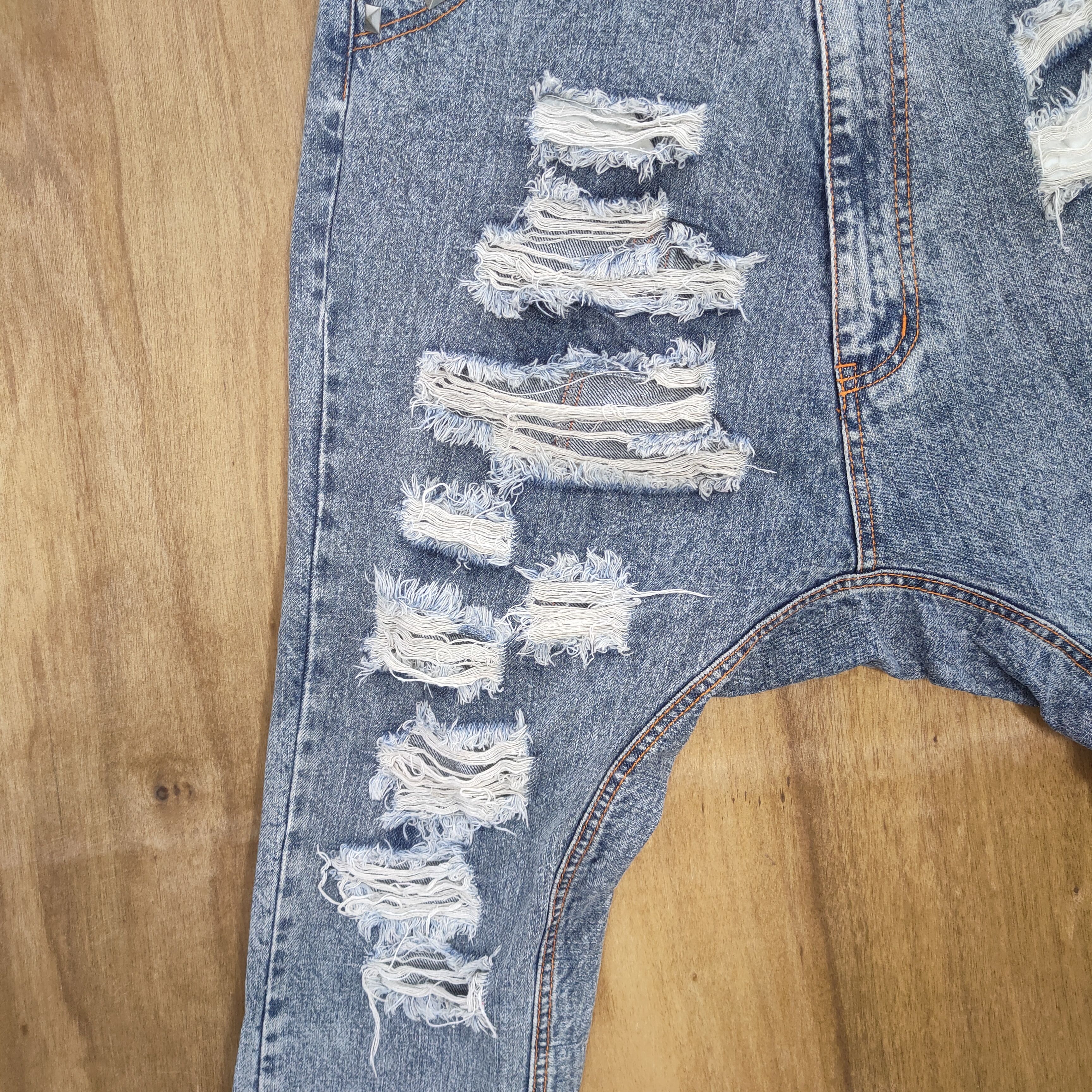 Jean LOVERS ROCK BONDAGE HIP HOP DISTRESSED JEANS Size US 30 / EU 46 - 7 Thumbnail