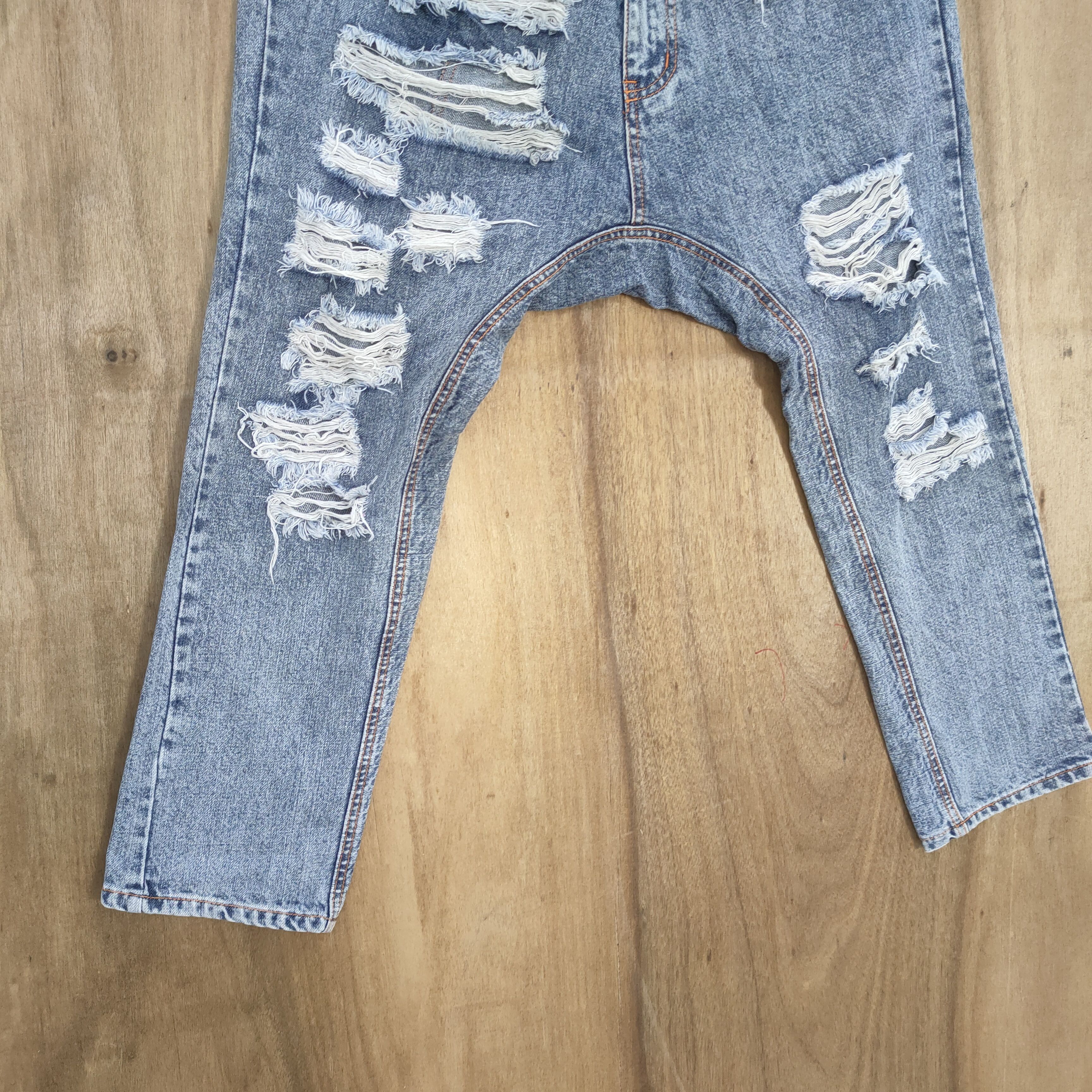 Jean LOVERS ROCK BONDAGE HIP HOP DISTRESSED JEANS Size US 30 / EU 46 - 4 Thumbnail