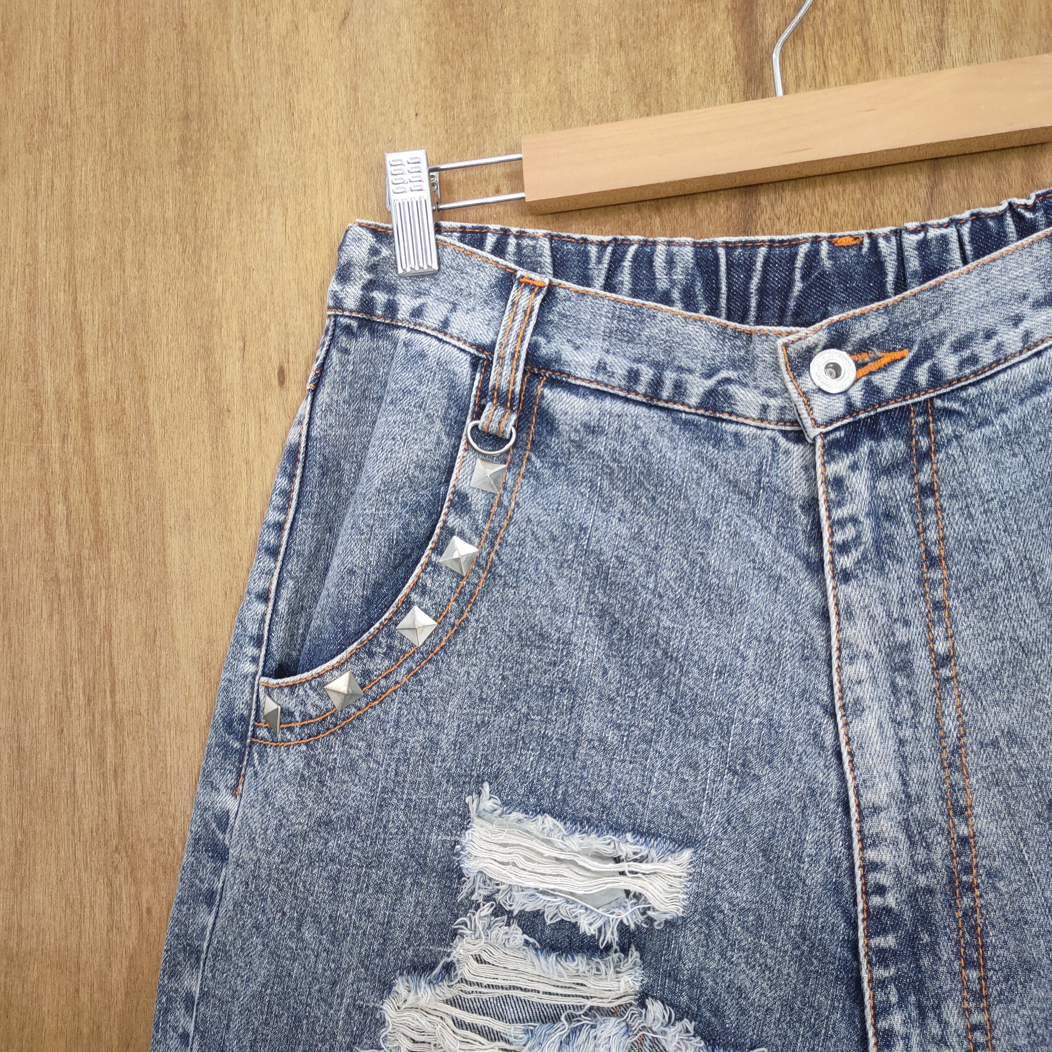 Jean LOVERS ROCK BONDAGE HIP HOP DISTRESSED JEANS Size US 30 / EU 46 - 5 Thumbnail