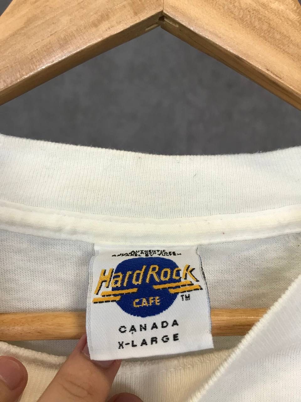 Hard Rock Cafe × Vintage Hard Rock Cafe Montreal Canada vintage big logo tee Size US XL / EU 56 / 4 - 4 Thumbnail