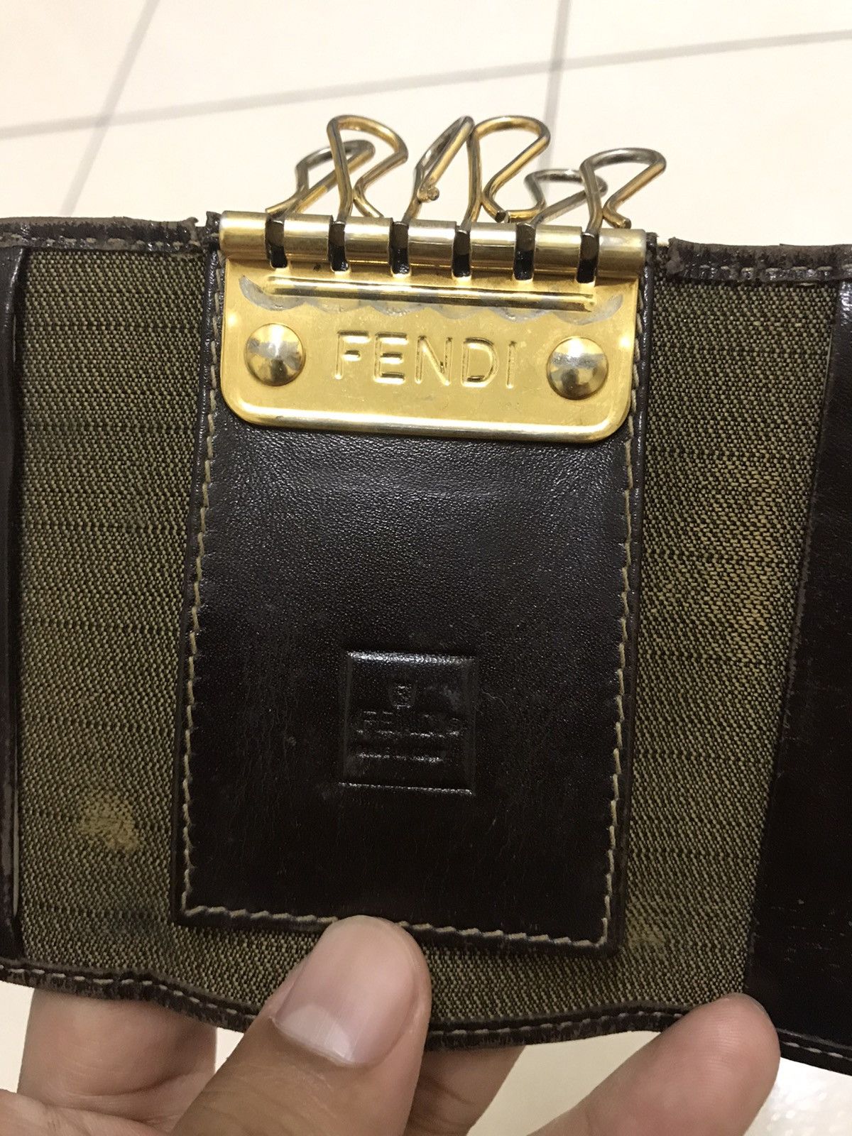 Fendi AUTHENTIC FENDI KEY HOLDER / FENDI PURSE FENDI Size ONE SIZE - 21 Thumbnail