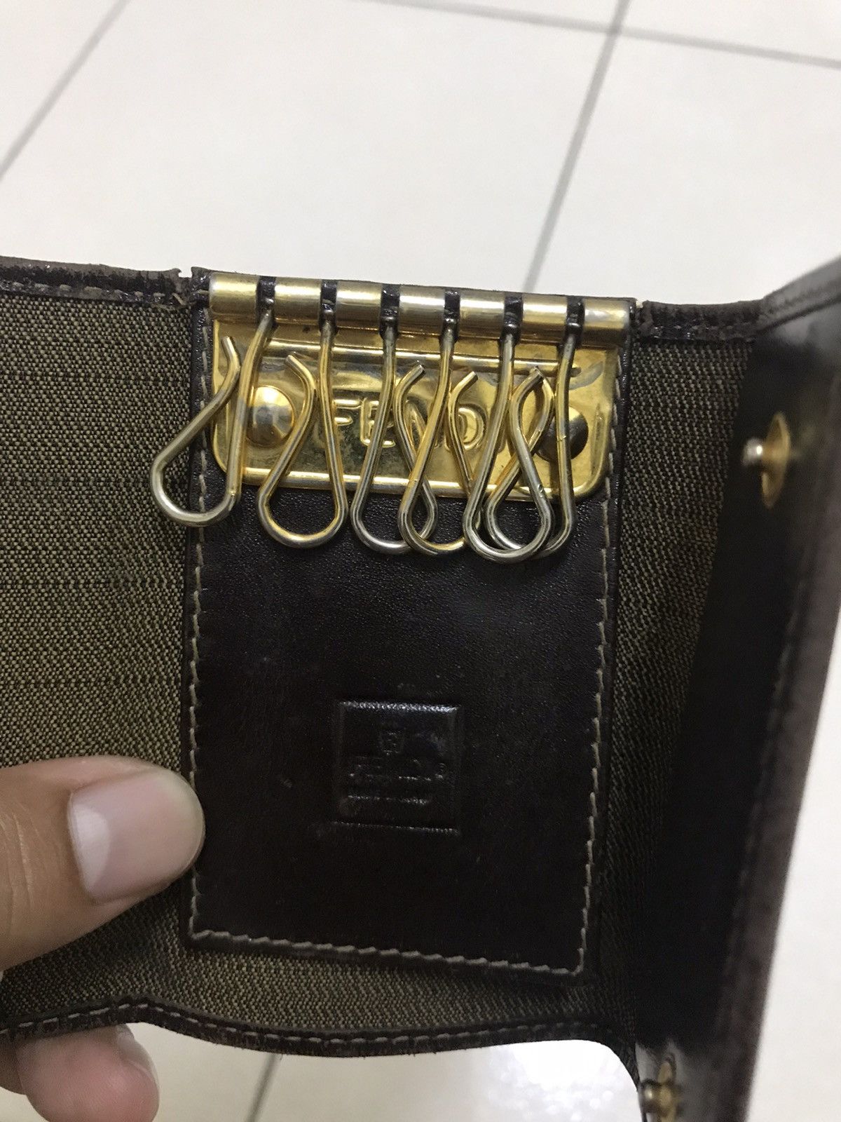 Fendi AUTHENTIC FENDI KEY HOLDER / FENDI PURSE FENDI Size ONE SIZE - 14 Thumbnail