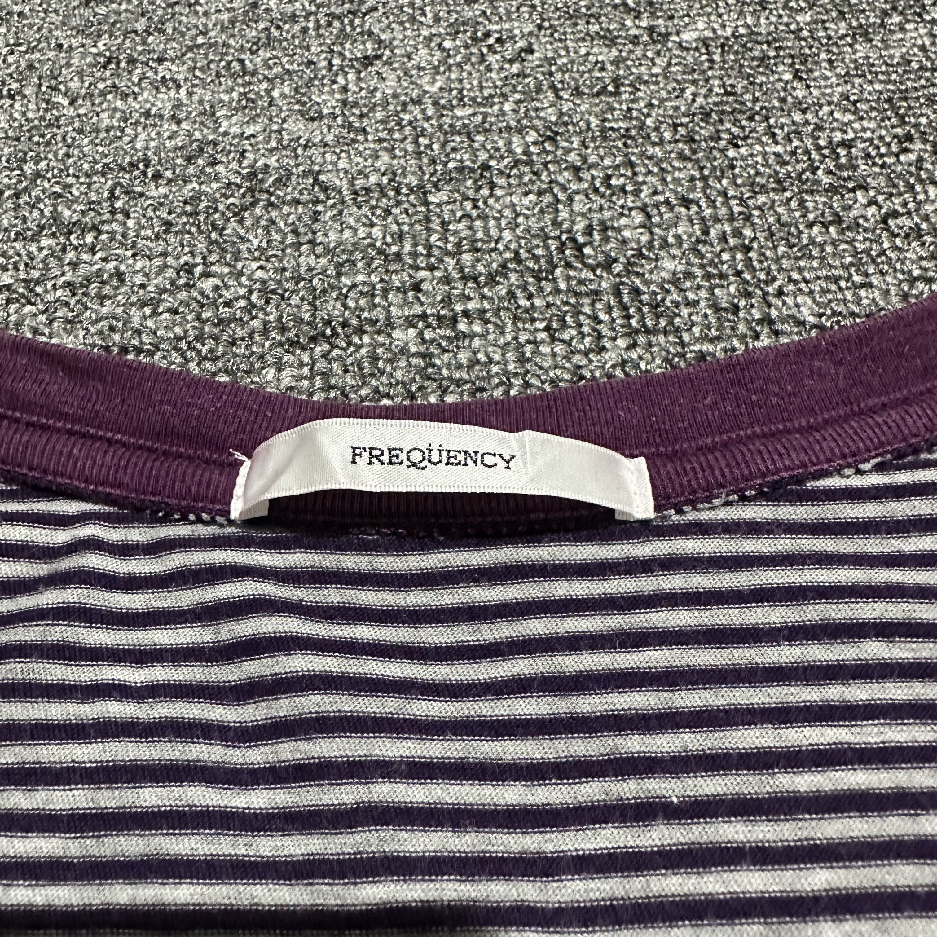 Japanese Brand Frequency Japan Vneck Size US M / EU 48-50 / 2 - 4 Thumbnail