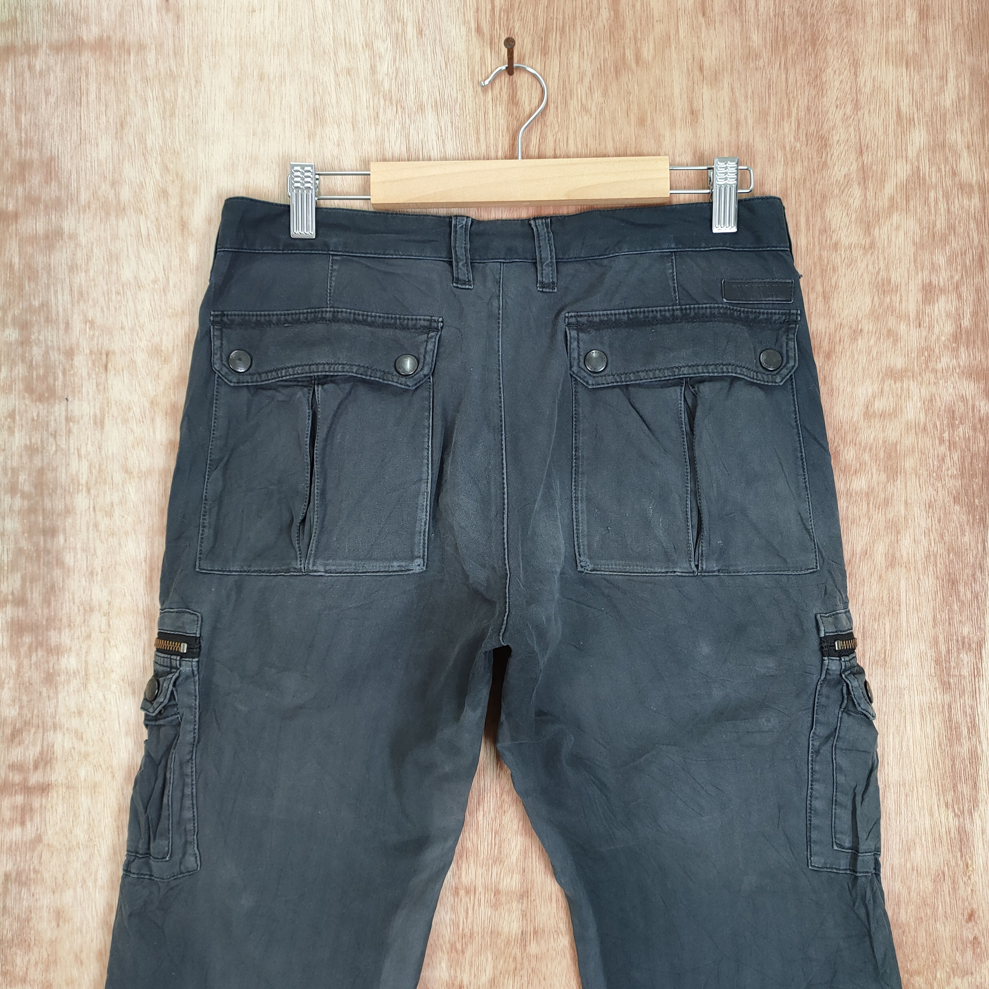 Black Label × Burberry × Burberry Prorsum BURBERRY BLACK LABEL FADED CARGO PANTS Size US 30 / EU 46 - 9 Thumbnail