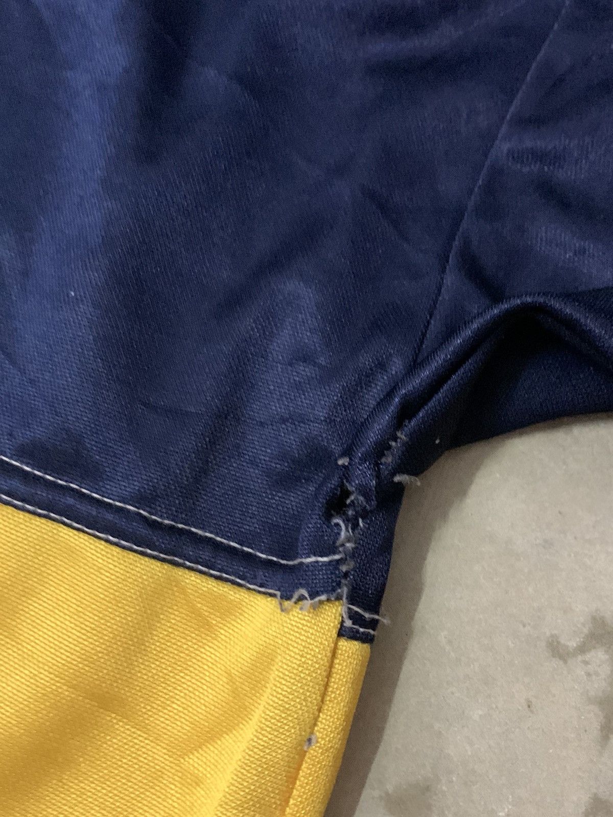 Vintage Vintage 1992-1995 Boca Juniors Home Jersey Size US L / EU 52-54 / 3 - 8 Thumbnail