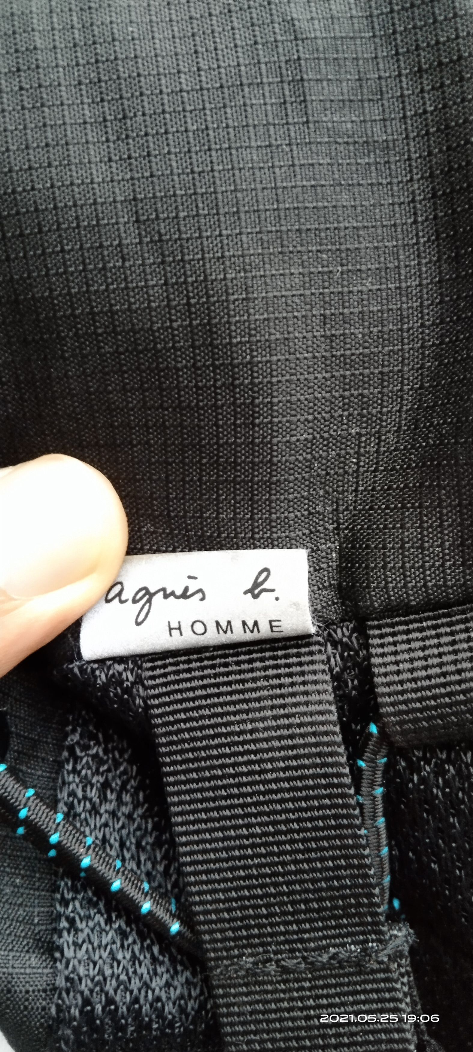 agnes b. AGNES B. NYLON TWO WAYS CROSSBODY/POUCH Size ONE SIZE - 6 Thumbnail