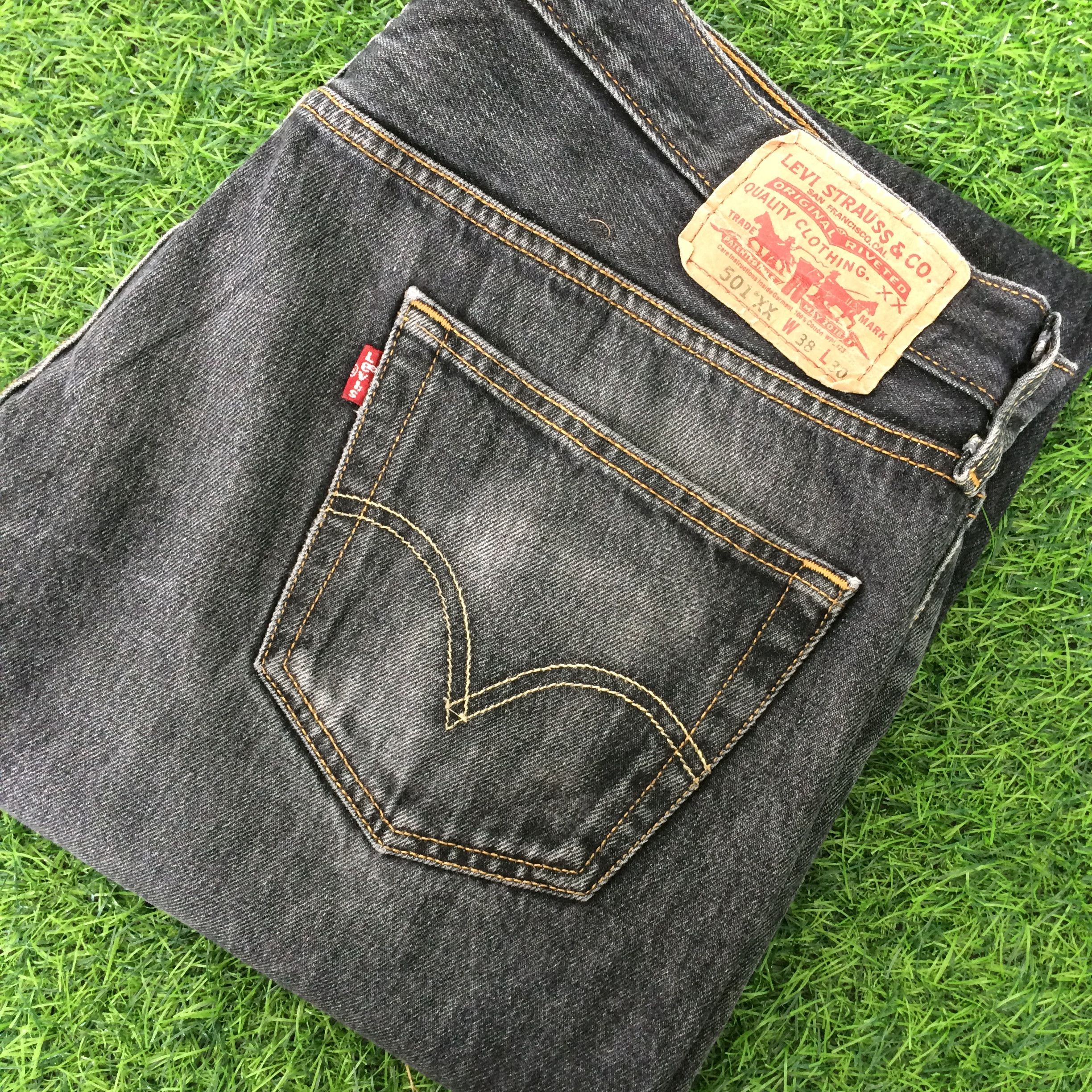 Levi's × Vintage Vintage Distressed Levis 501xx Jeans #B-081 Size US 37 - 8 Thumbnail