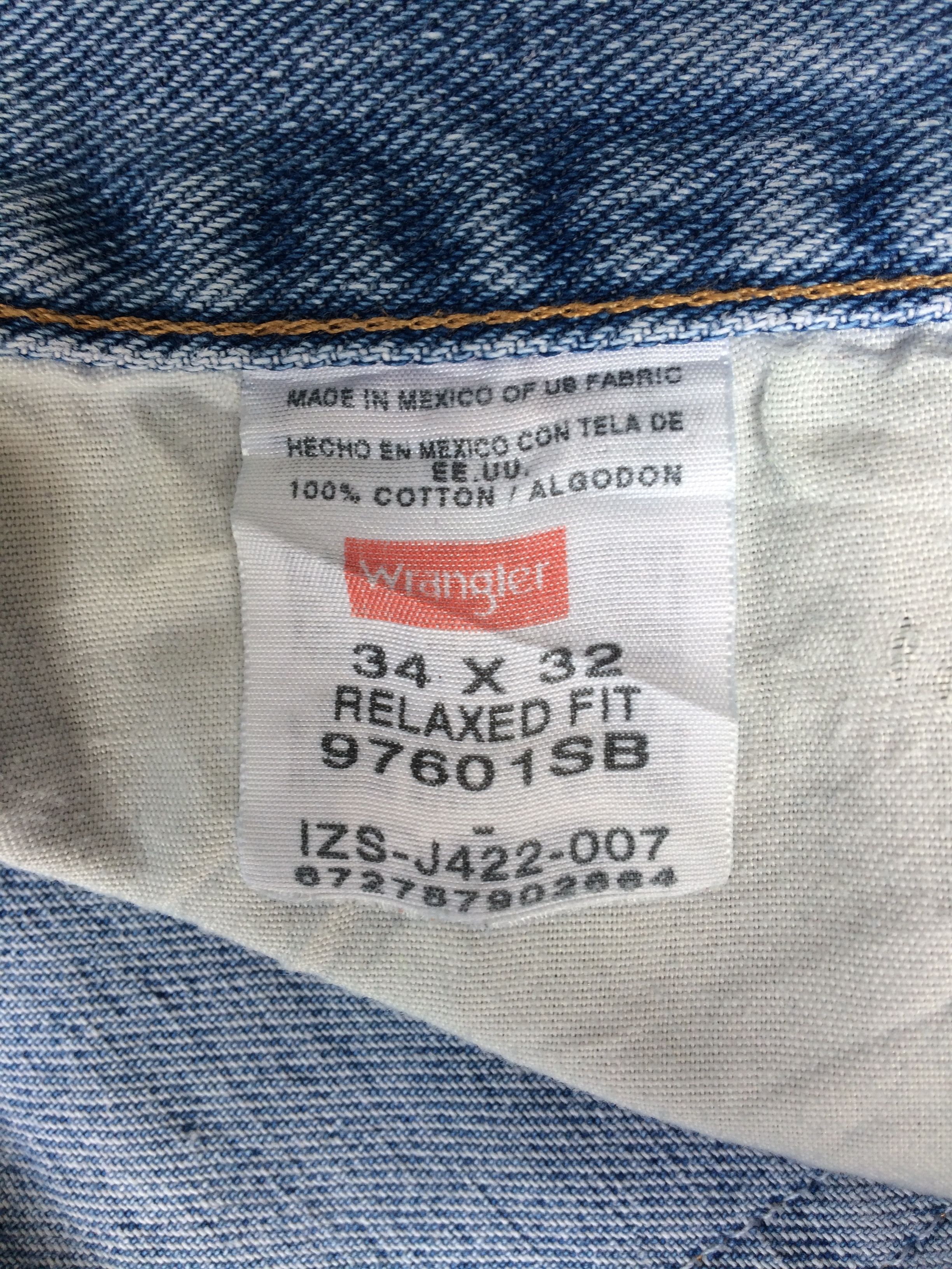Vintage Vintage Light Wash Distressed Jeans #B-460 Size US 33 - 10 Thumbnail