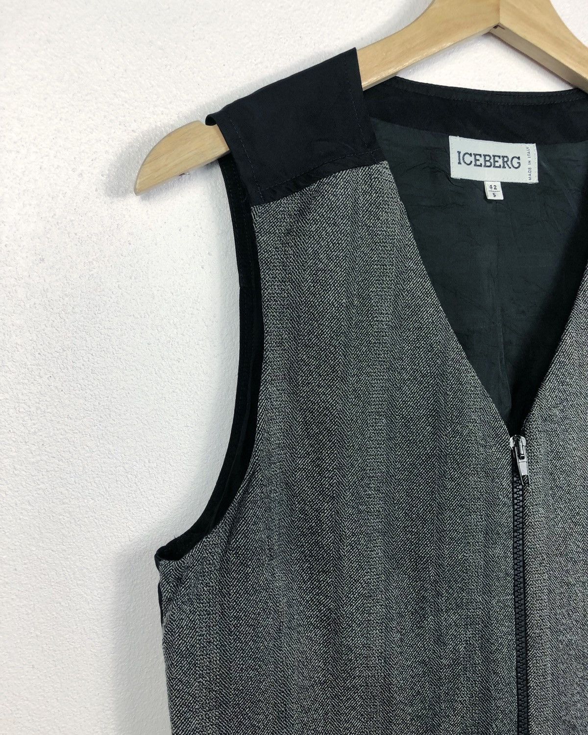 Iceberg Rare Iceberg Vest Made in Italy Size US S / EU 44-46 / 1 - 4 Thumbnail
