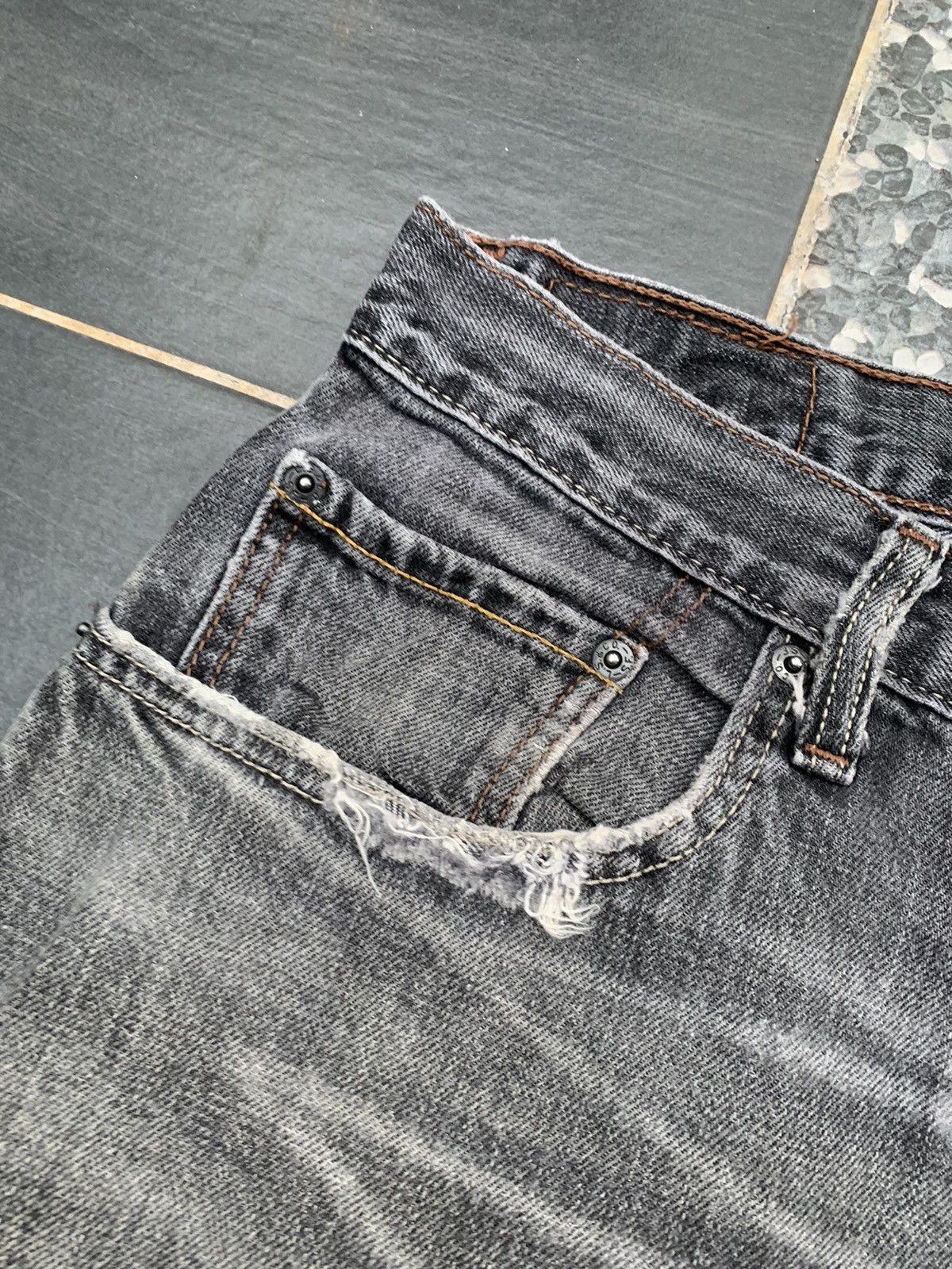 Levi's Vintage Levis 569 Distressed Denim Size US 38 / EU 54 - 3 Thumbnail
