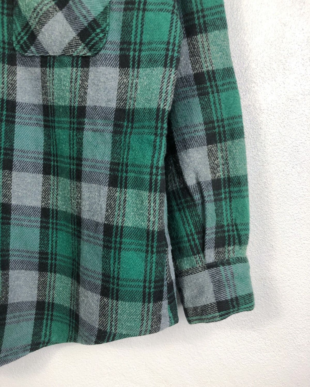 Levi's Vintage Levi’s Alaska Button Ups Flannel Shirt Made in USA Size US M / EU 48-50 / 2 - 6 Thumbnail