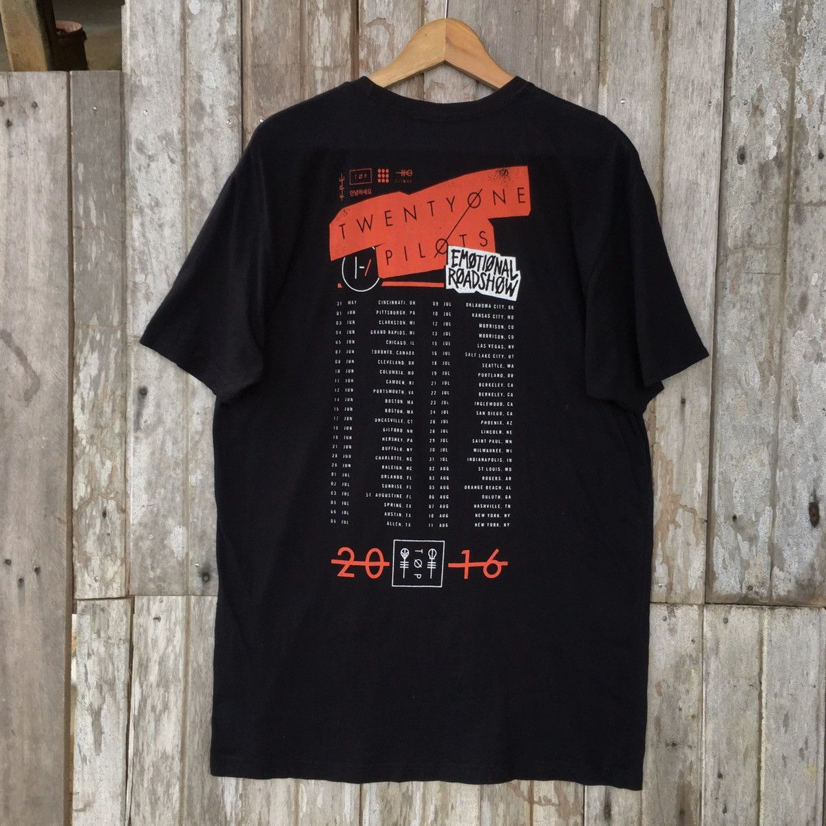 Band Tees Thrashed Faded Twenty one pilots Band ERD GRUNGE TEE Size US L / EU 52-54 / 3 - 2 Thumbnail