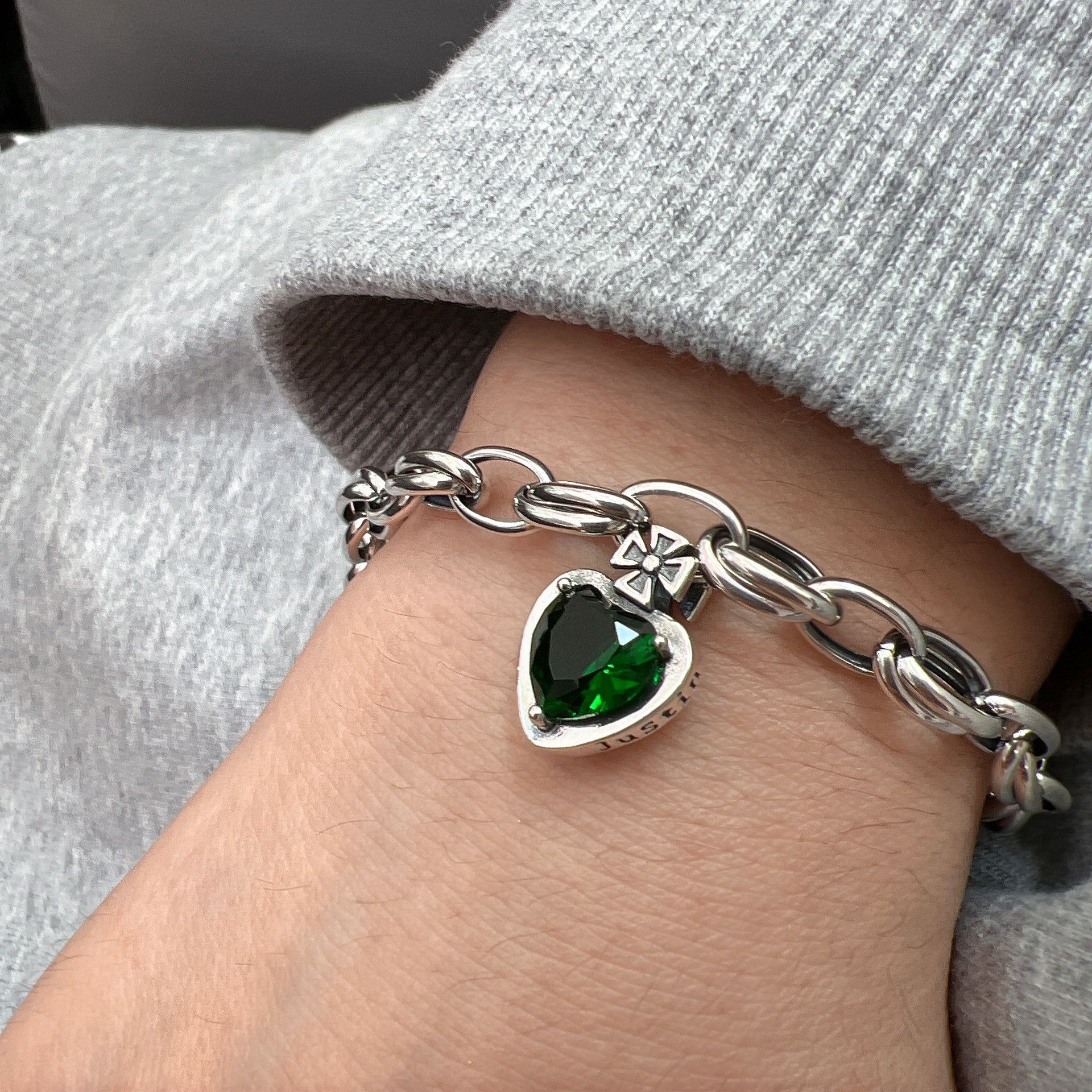 Jewelry Romantic Love Heart Natural Green Crystal Bracelet Size ONE SIZE - 2 Thumbnail