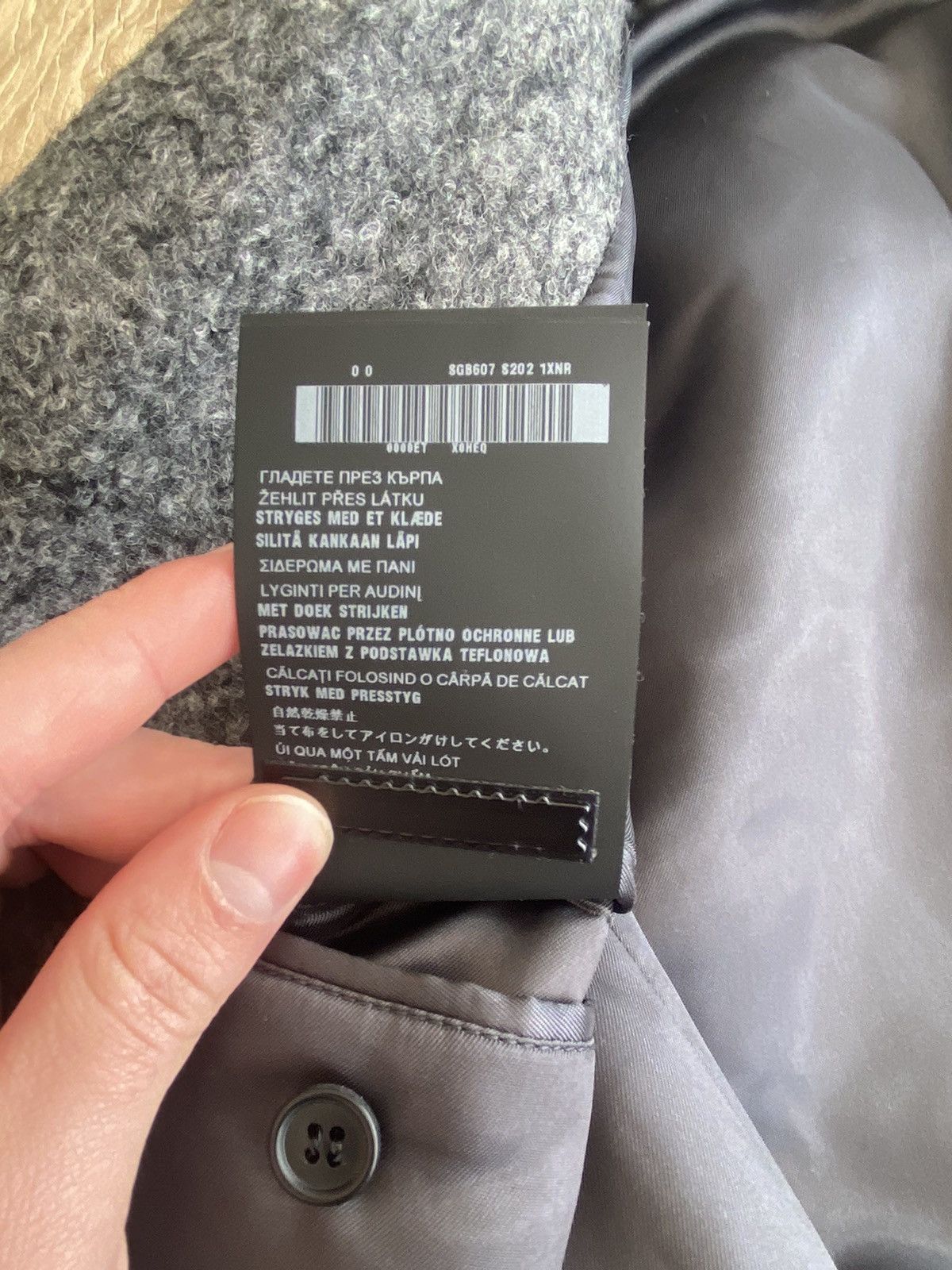 Prada FW20 GRAIL SAMPLE RUNWAY BOUCLE COAT Size US M / EU 48-50 / 2 - 12 Thumbnail