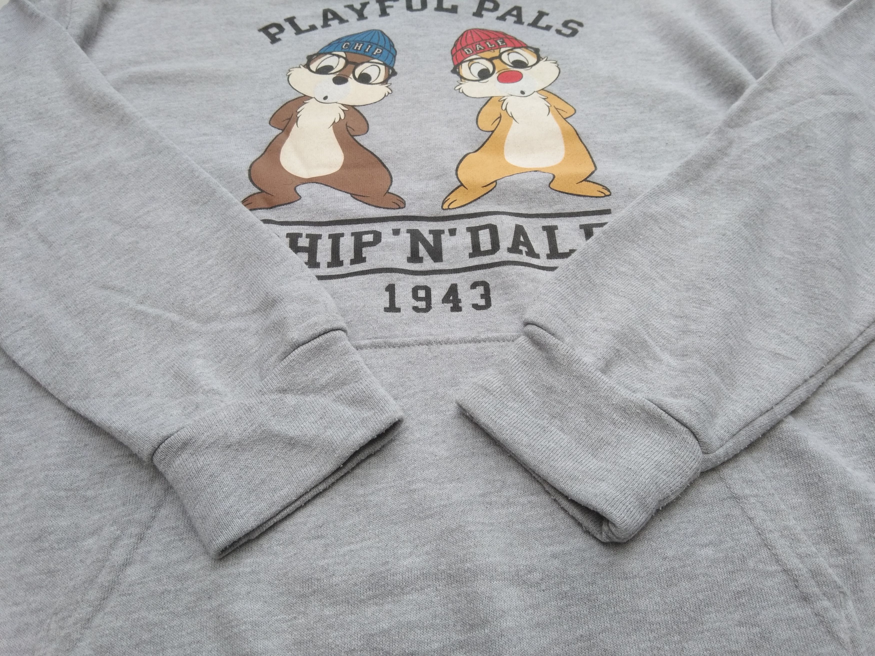 Disney Vintage Chip N Dale Playful Pals hoodie Size US M / EU 48-50 / 2 - 13 Thumbnail