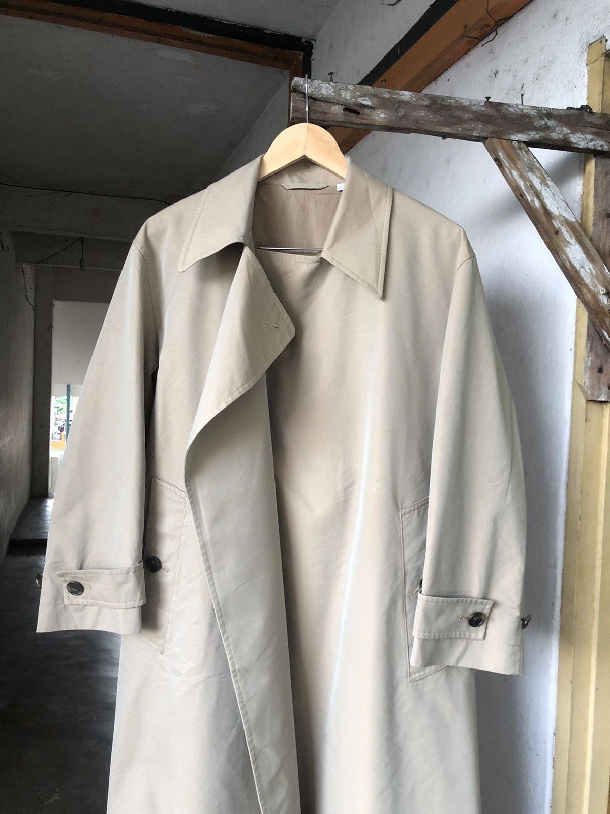 Lemaire × Uniqlo Uniqlo U Oversized Trench Coat Beige Tan Brown Lemaire Size US S / EU 44-46 / 1 - 7 Thumbnail