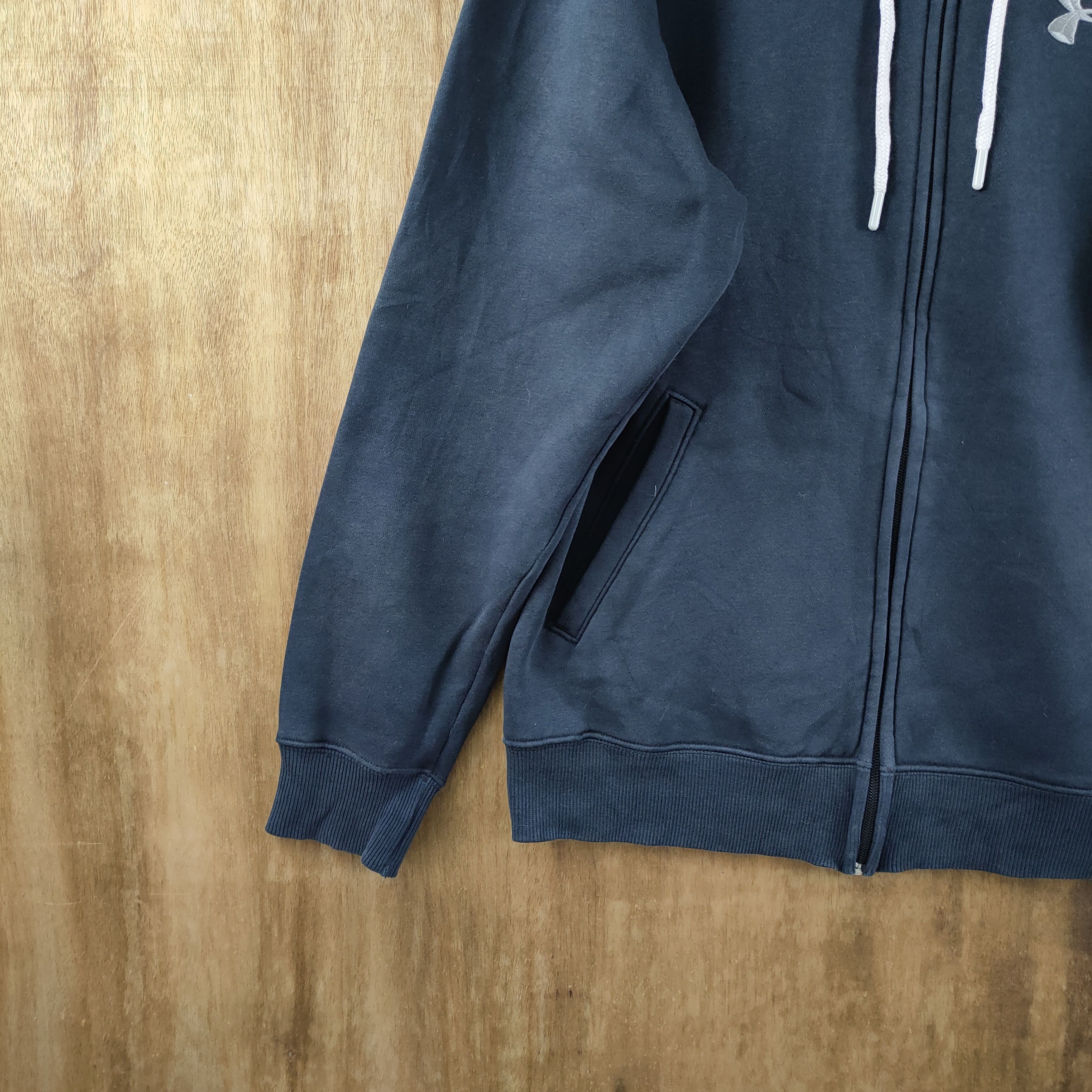 Under Armour VINTAGE UNDER ARMOUR FADED BLACK BIG LOGO SWEATSHIRT Size US XL / EU 56 / 4 - 4 Thumbnail