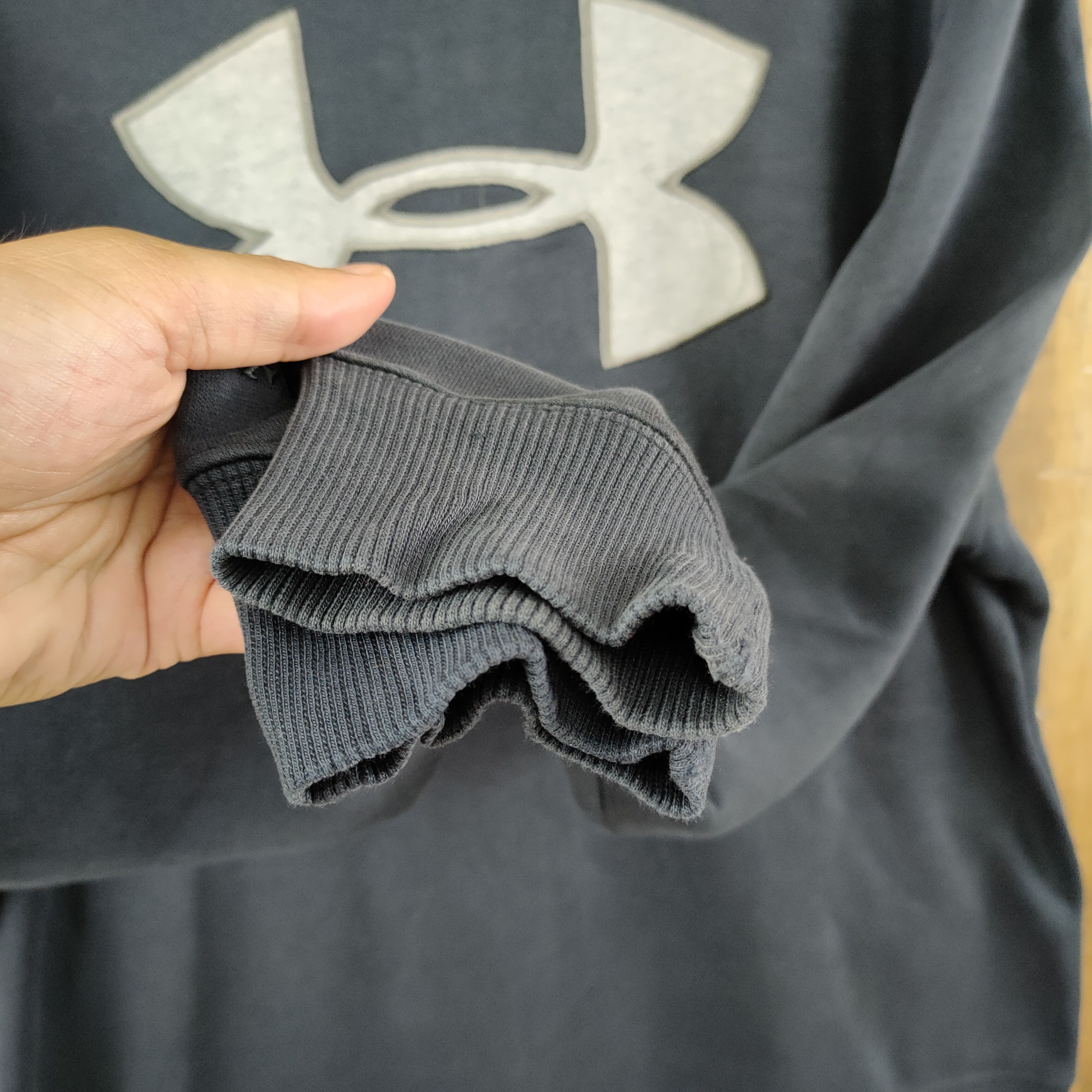 Under Armour VINTAGE UNDER ARMOUR FADED BLACK BIG LOGO SWEATSHIRT Size US XL / EU 56 / 4 - 10 Thumbnail