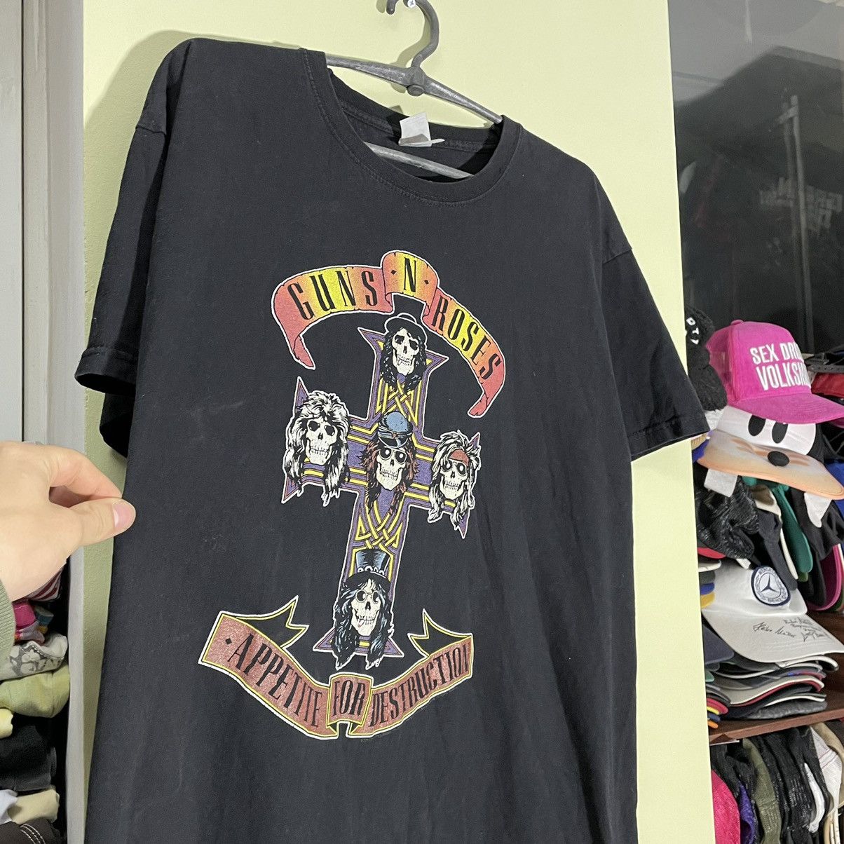 Vintage Vintage Y2K Guns N Roses Band Tee Sun Faded Grunge Baggy L Size US L / EU 52-54 / 3 - 4 Thumbnail