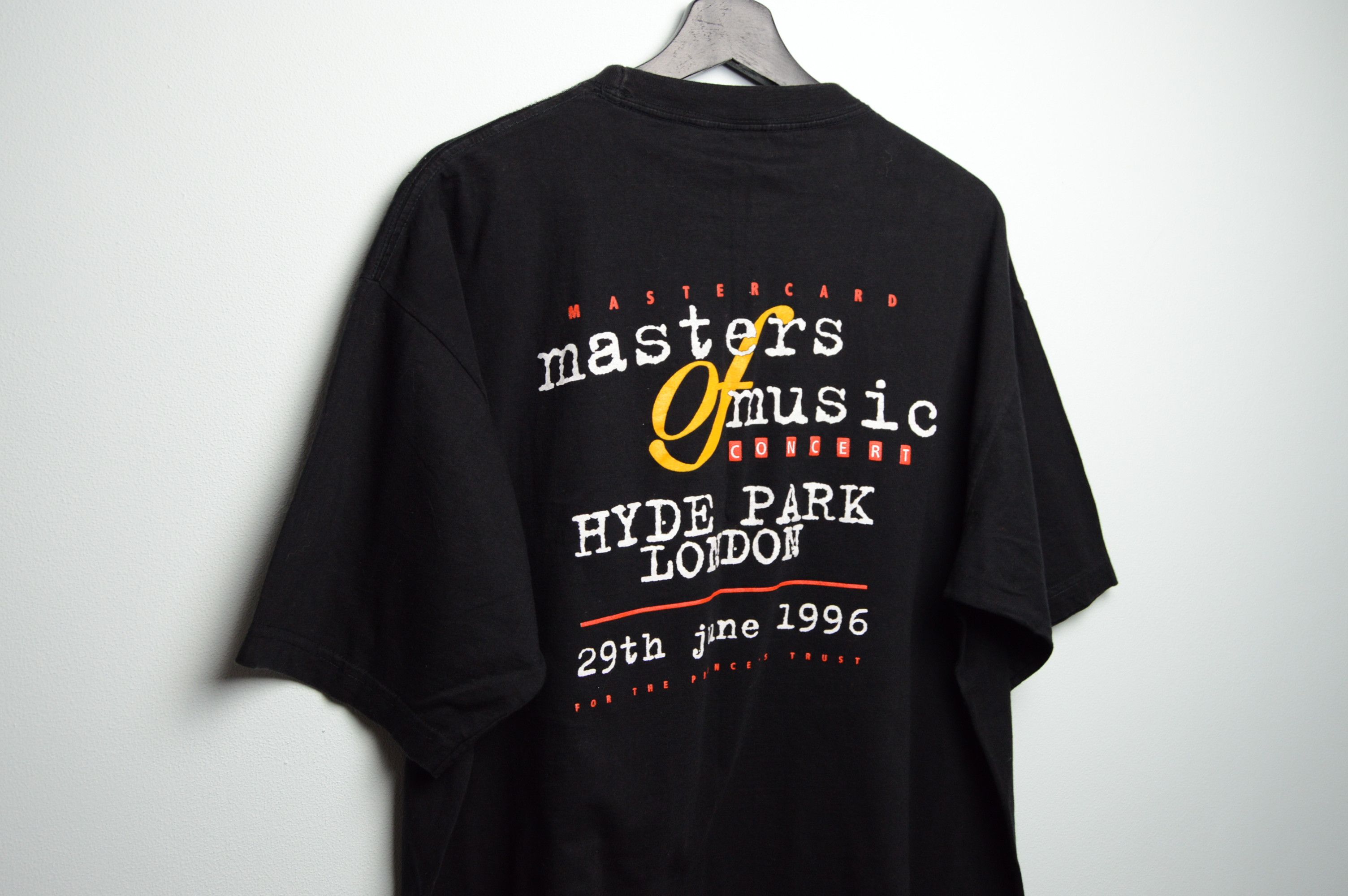 Band Tees bob dylan 1996 eric clapton t-shirt Size US XL / EU 56 / 4 - 4 Thumbnail