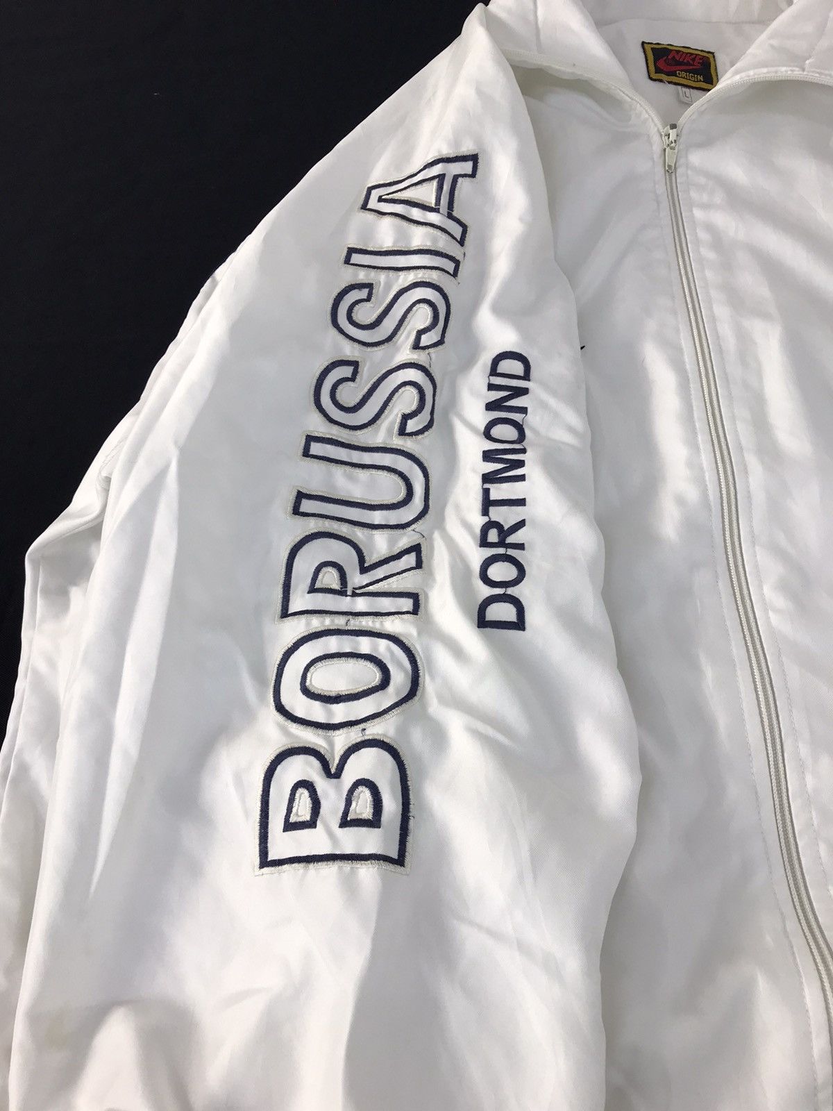 Nike Nike Borussia Dortmond Coach Jacket Zip Up Design Size US L / EU 52-54 / 3 - 7 Thumbnail