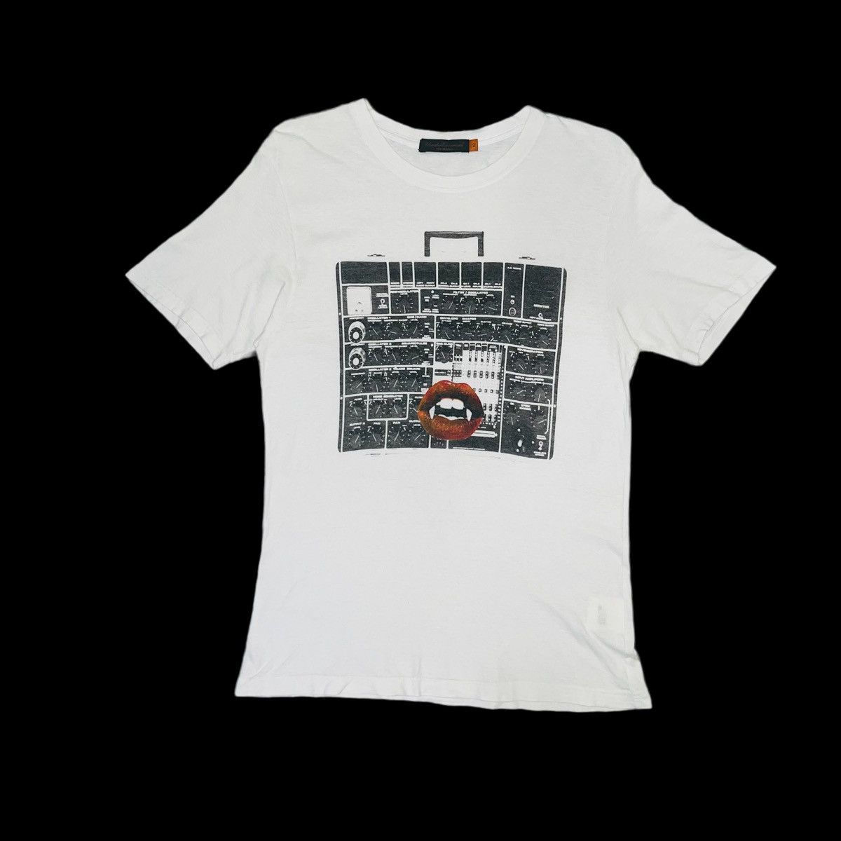 Jun Takahashi × Undercover Undercover Radio Lips 2000s Undercoverism Rebel T Shirt Size US M / EU 48-50 / 2 - 2 Thumbnail