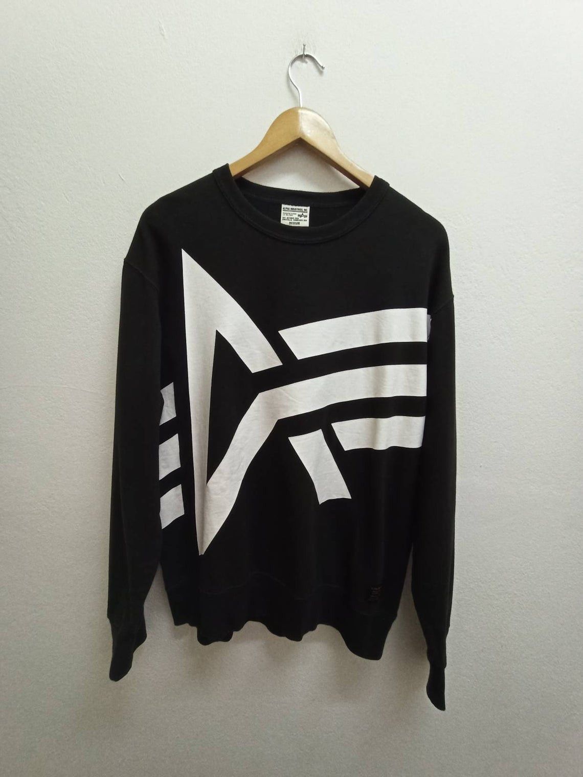 Alpha Industries Vintage Alpha Industries Big Logo Sweatshirt Crewneck Size US L / EU 52-54 / 3 - 1 Thumbnail