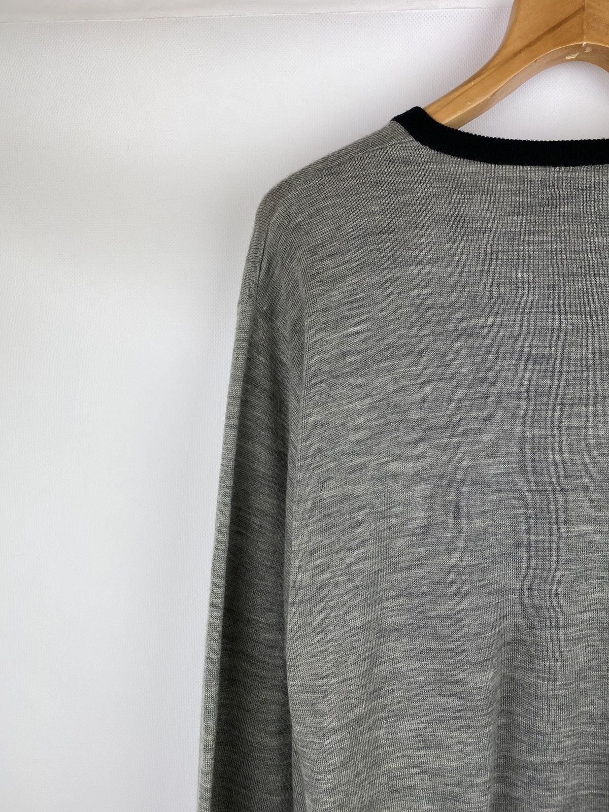 Fred Perry Fred Perry men’s wool v-neck sweater pullover size Xl gray Size US XL / EU 56 / 4 - 13 Thumbnail