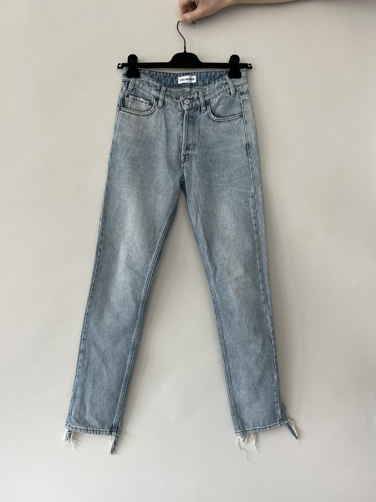 Balenciaga Balenciaga Distressed Jeans Size US 26 / EU 42 - 4 Thumbnail