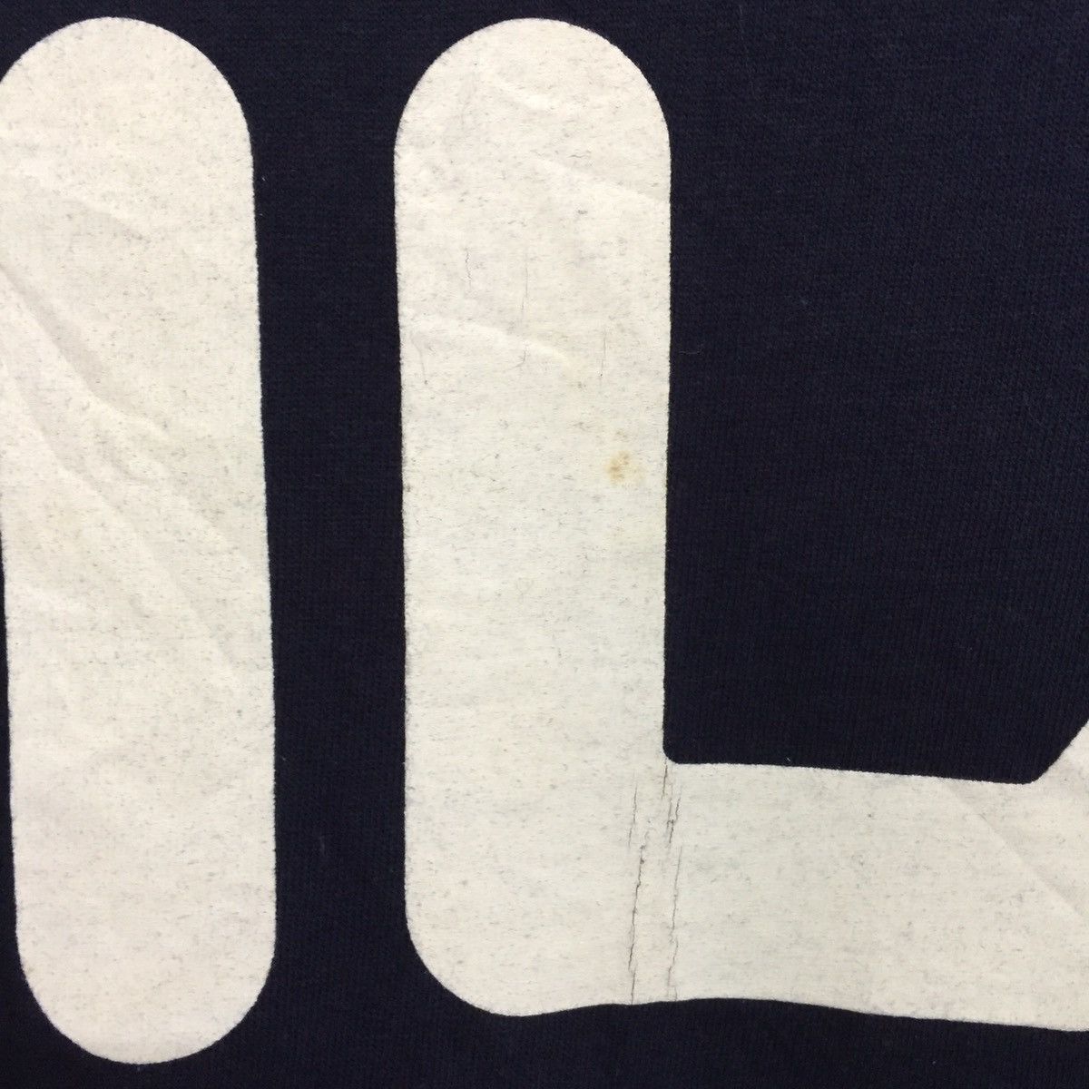 Fila Vintage Fila Big Logo Tshirt Streetwear Tee Size US L / EU 52-54 / 3 - 10 Thumbnail