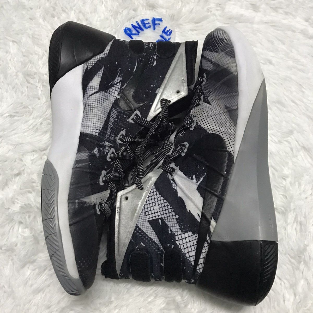 Nike Hyperdunk 2015 Premium White | Metallic Silver-Black Size US 10 / EU 43 - 7 Thumbnail