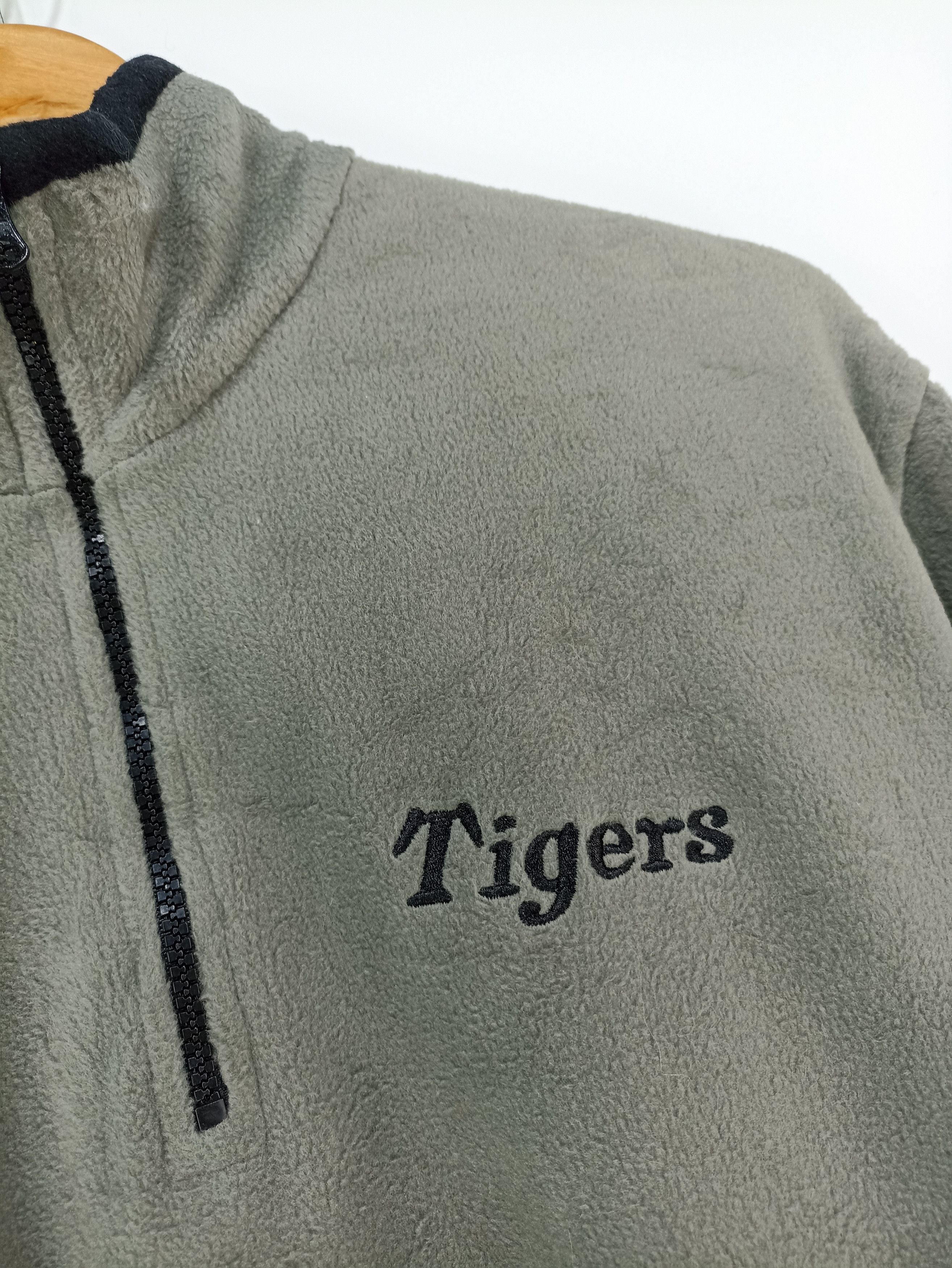 Japanese Brand × Vintage Vintage Tiger Hansin Fleece Sweatshirt Size US L / EU 52-54 / 3 - 2 Thumbnail