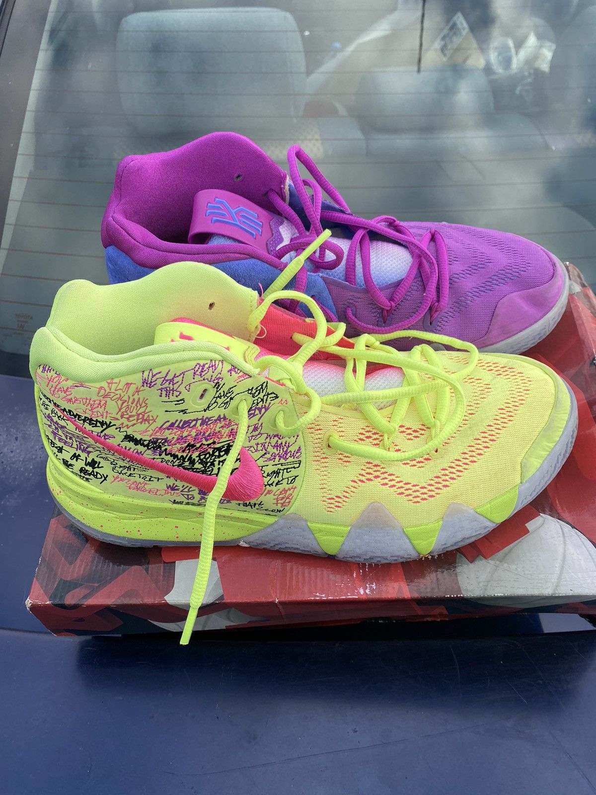 Kyrie 4 confetti size 8 deals