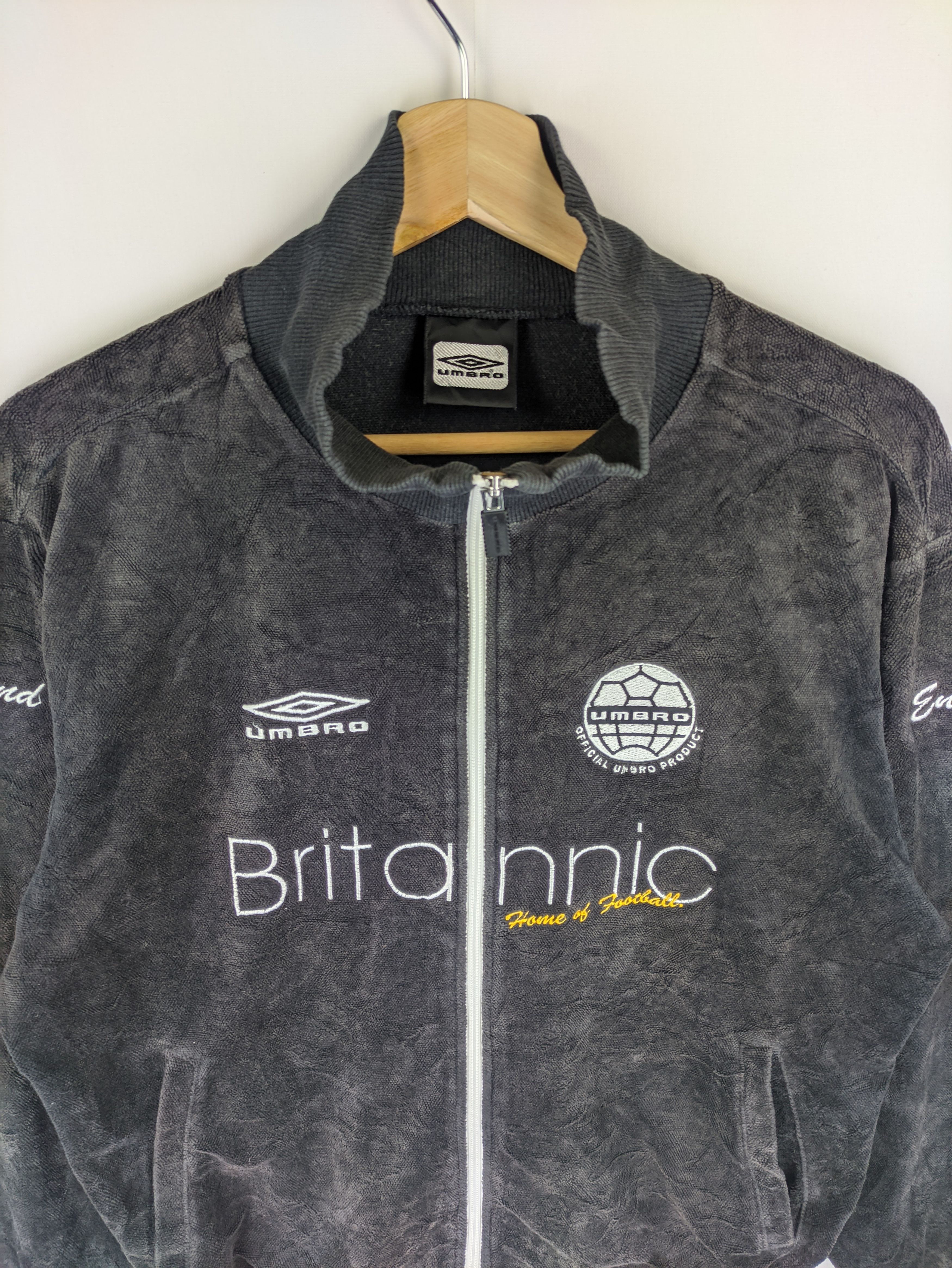 Japanese Brand Steals🔥Vintage Jacket Zip Up by Umbro Size US M / EU 48-50 / 2 - 8 Thumbnail