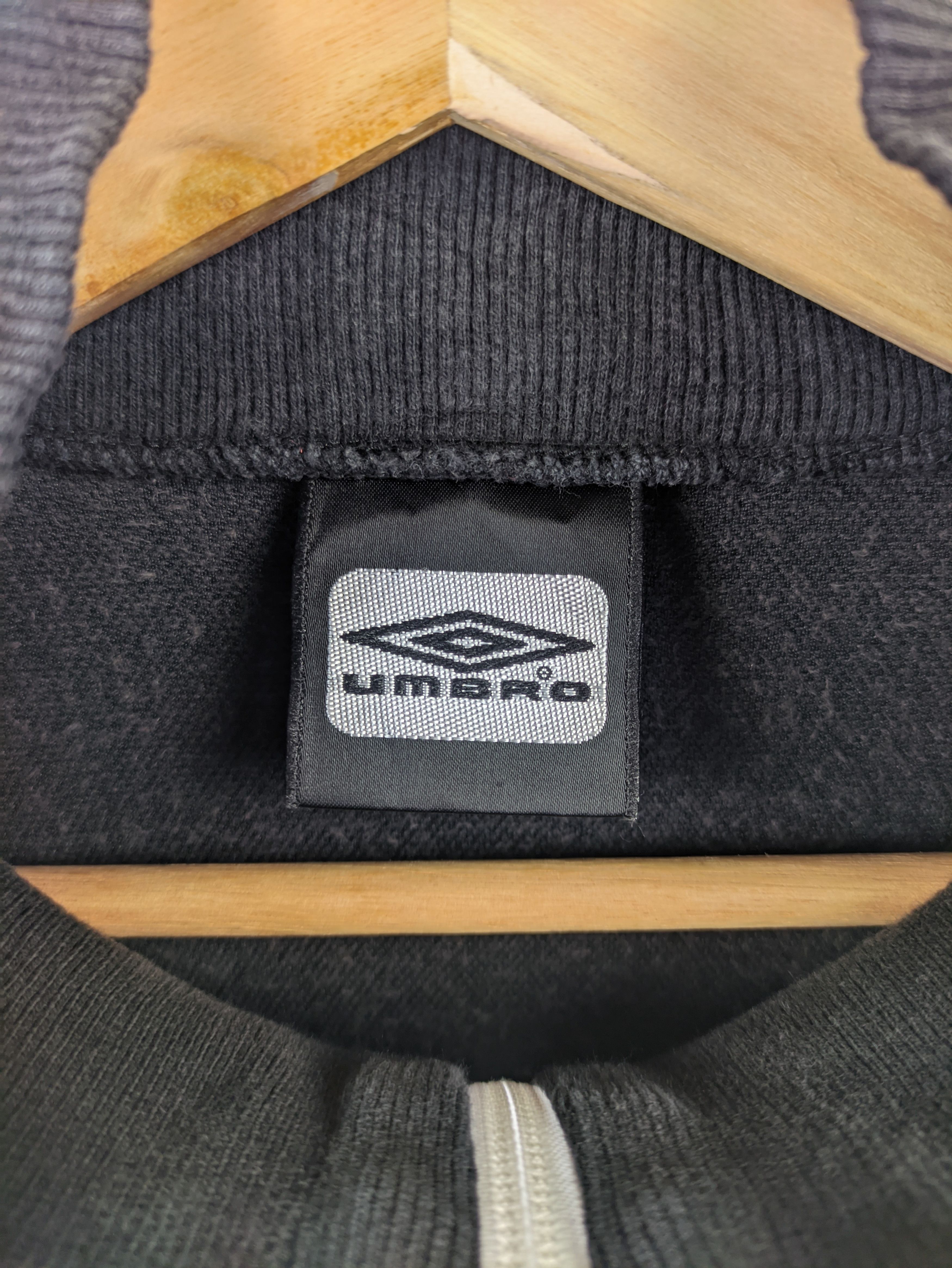 Japanese Brand Steals🔥Vintage Jacket Zip Up by Umbro Size US M / EU 48-50 / 2 - 3 Thumbnail