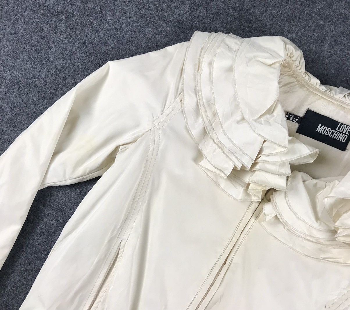 Moschino Very Rare Vintage Moschino Jacket full zipper rare design Size S / US 4 / IT 40 - 10 Thumbnail