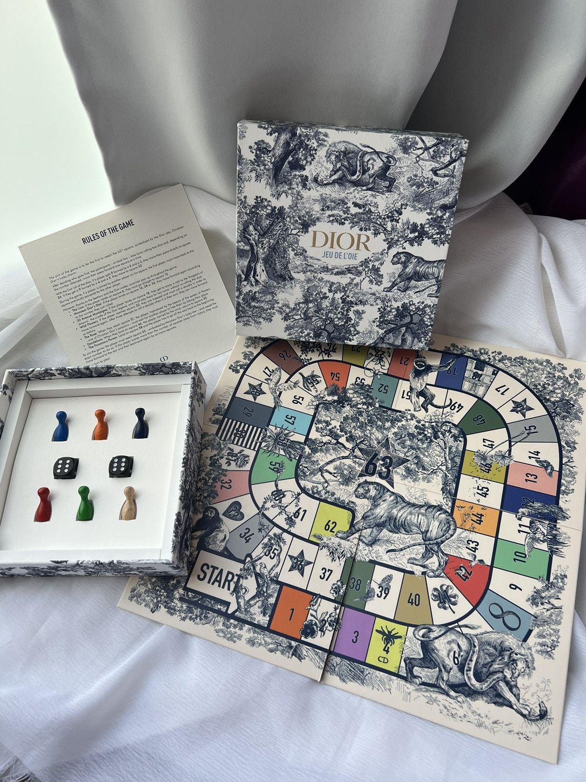 Dior 🔥 Rare Dior VIP Board Game Chess and dice home decor Size ONE SIZE - 2 Thumbnail