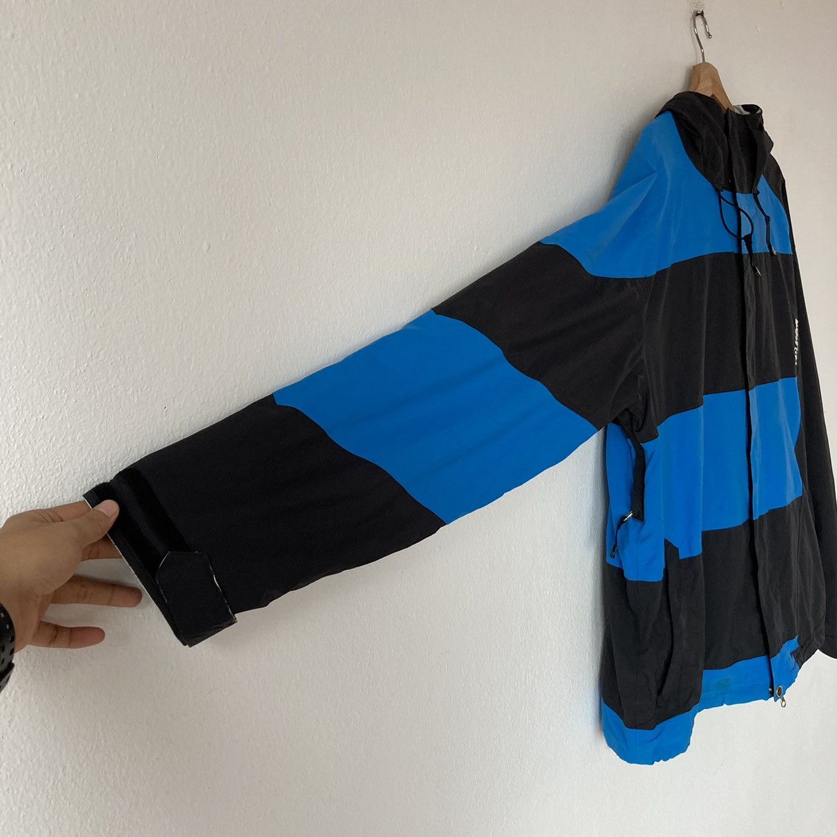 Designer Volcom Fullprint Blue Black Hooded Jacket Size US XL / EU 56 / 4 - 6 Thumbnail