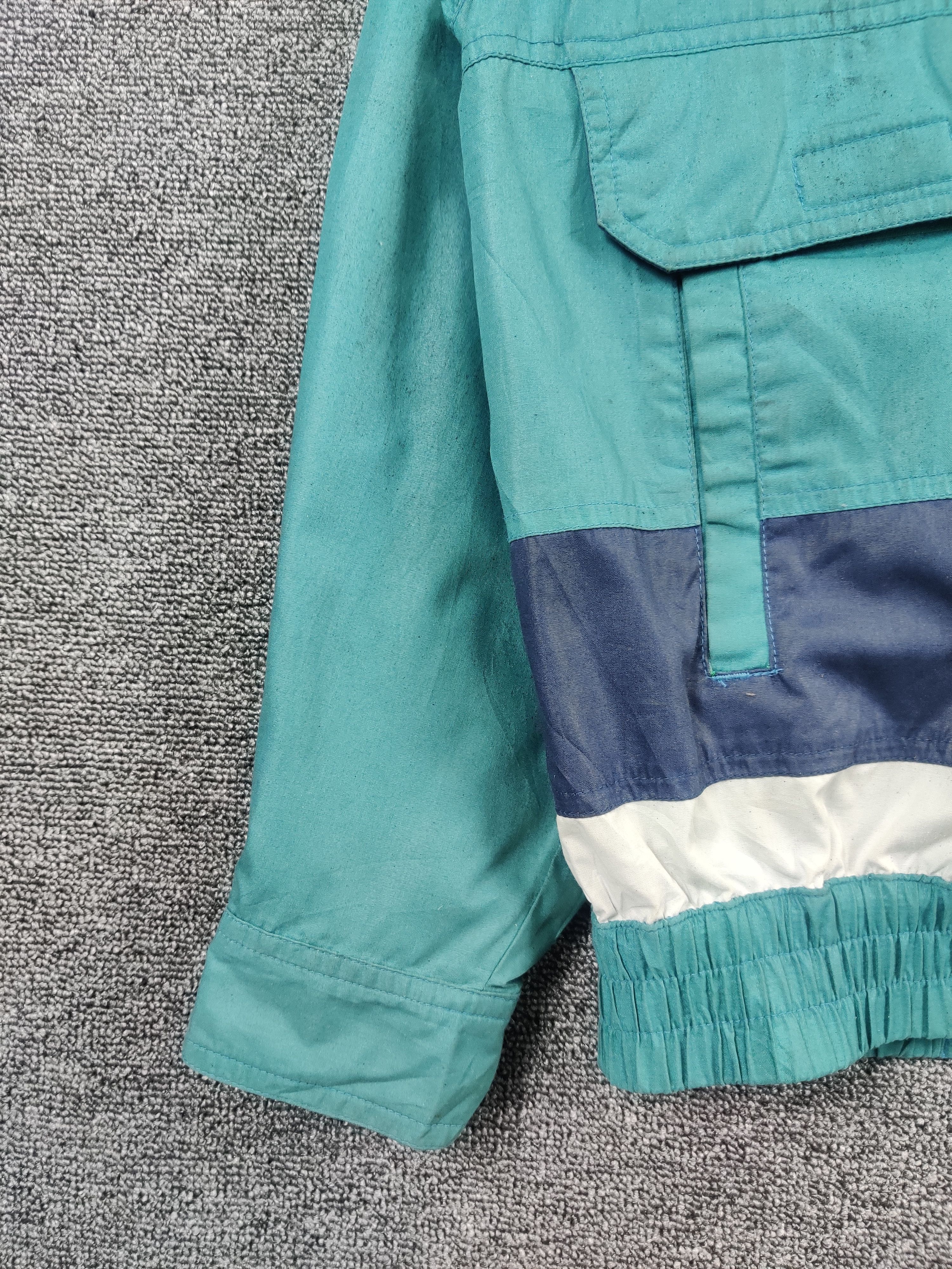 Vintage Vintage Real Espanola Football Windbreaker Light Jacket Size US L / EU 52-54 / 3 - 4 Thumbnail