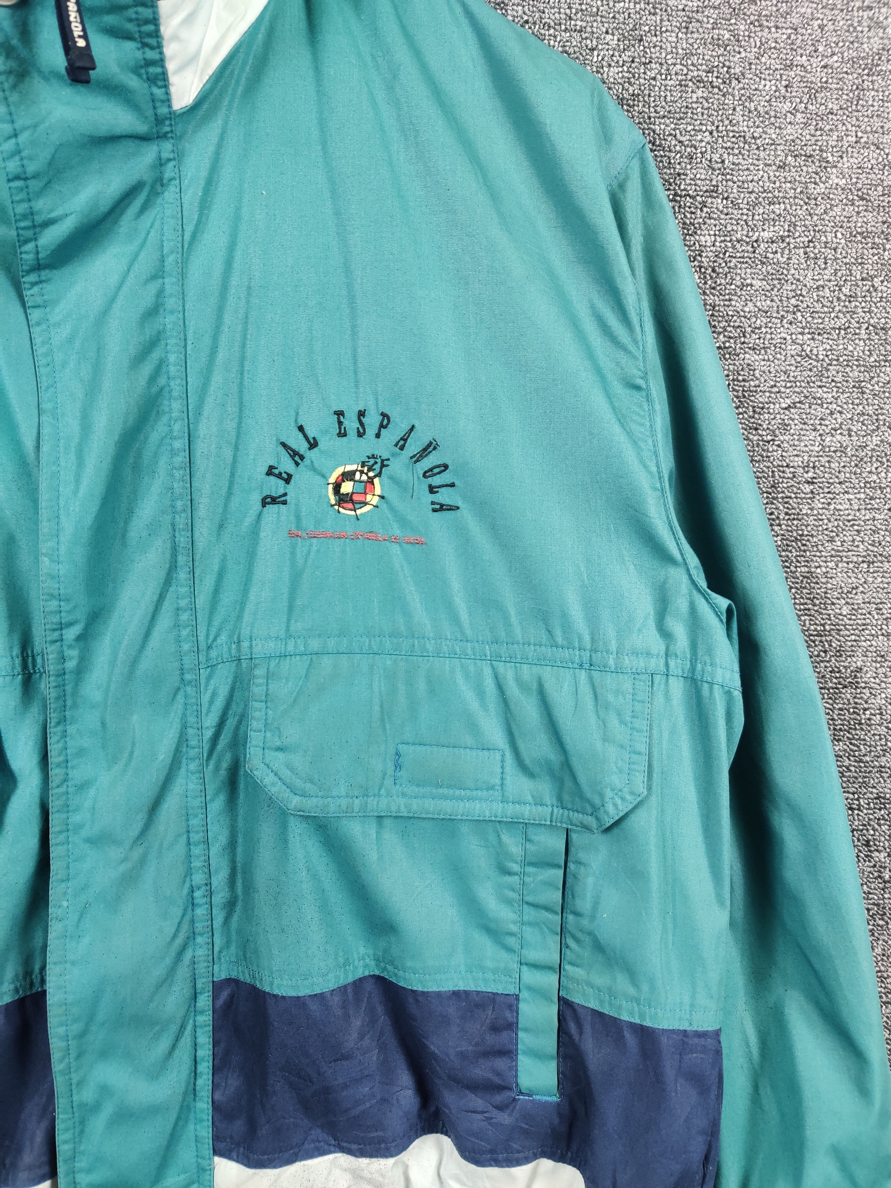 Vintage Vintage Real Espanola Football Windbreaker Light Jacket Size US L / EU 52-54 / 3 - 7 Thumbnail