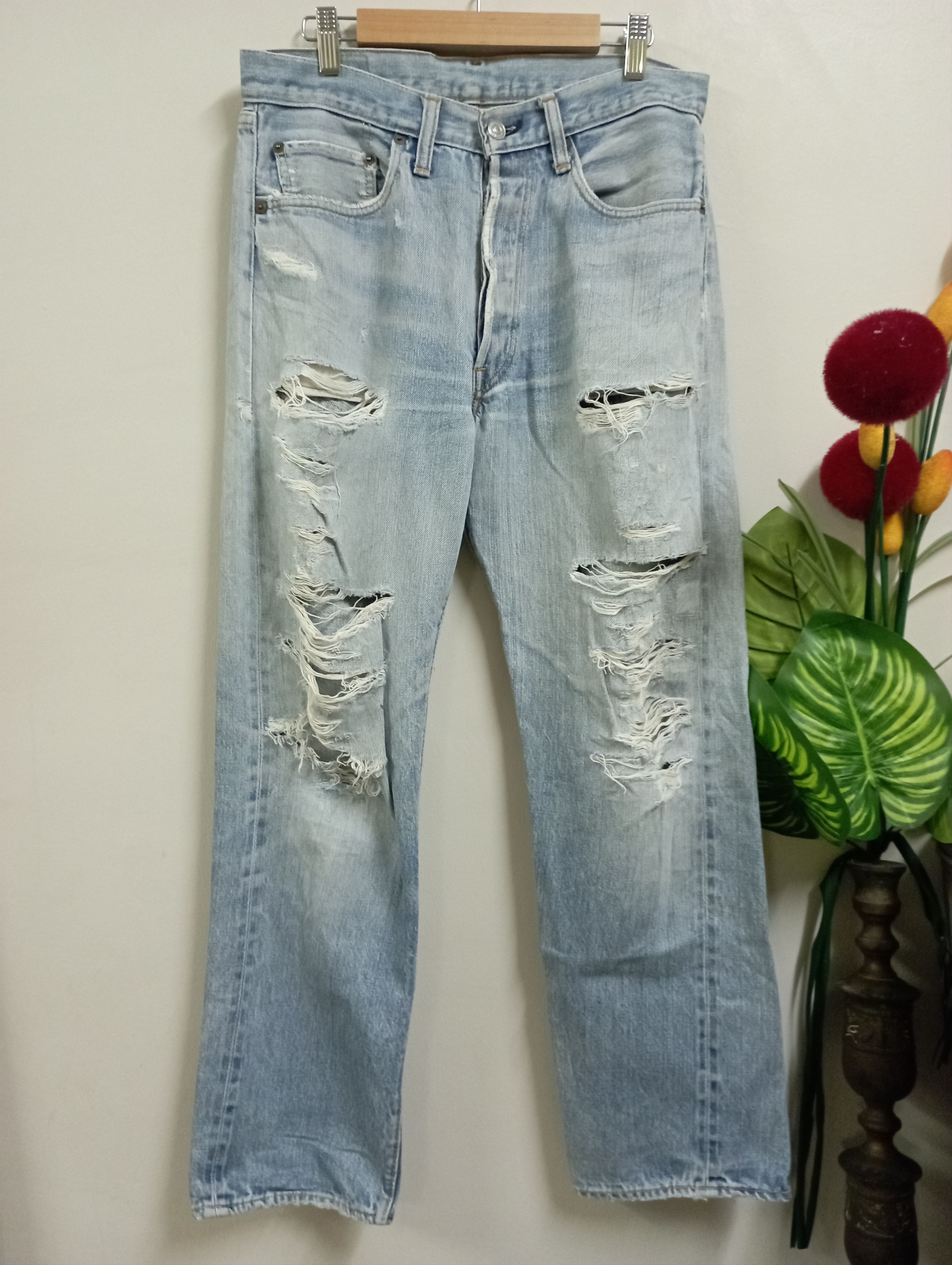 Vintage Selvedge 70's USA Levi's Rindem 501 Button No 6