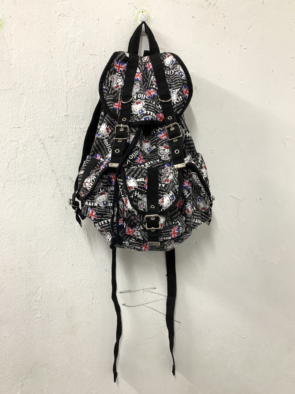 Anime × Japanese Brand Hello Kitty British Logo Canvas Rucksack Size ONE SIZE - 1 Thumbnail