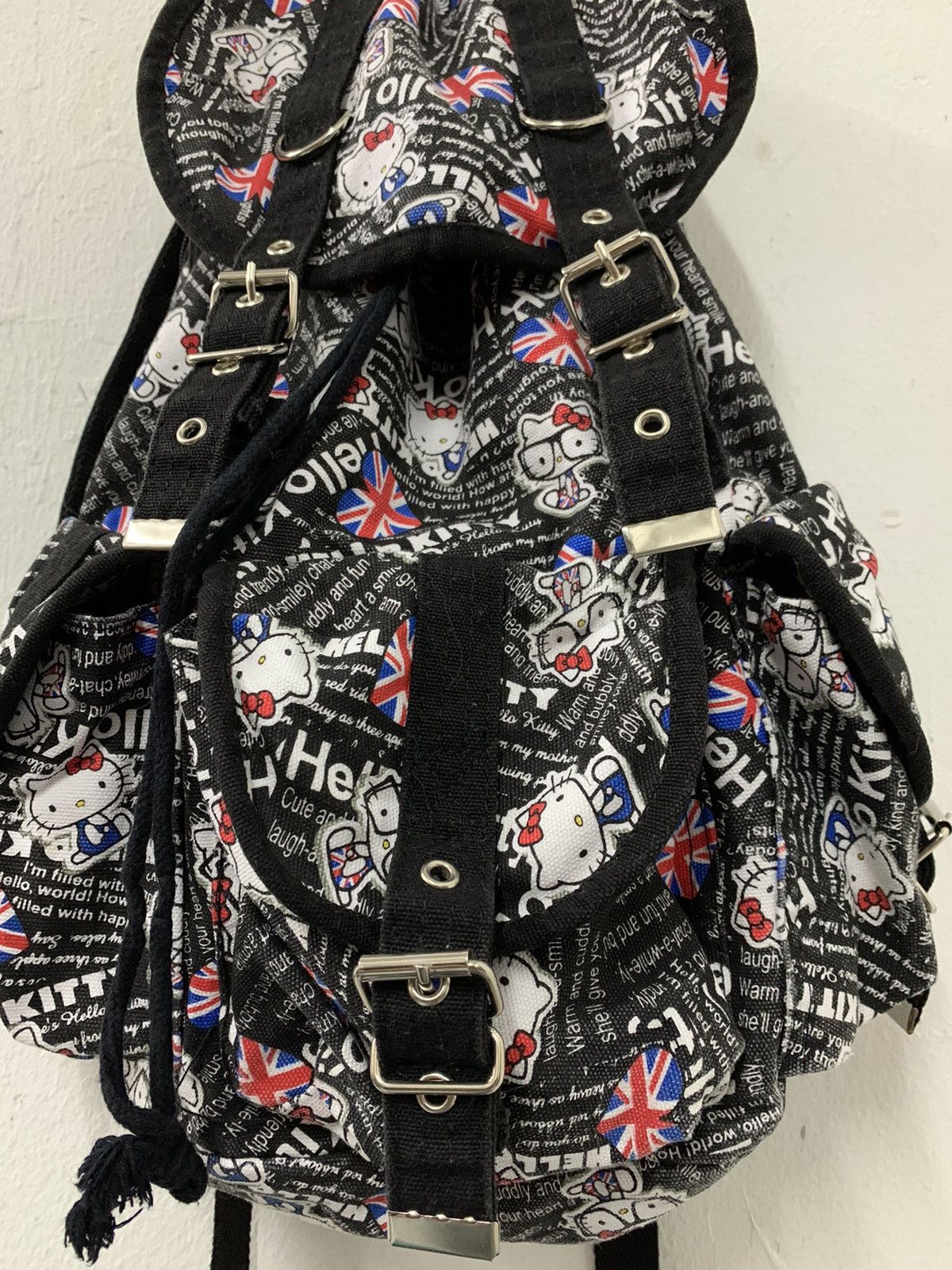 Anime × Japanese Brand Hello Kitty British Logo Canvas Rucksack Size ONE SIZE - 2 Thumbnail
