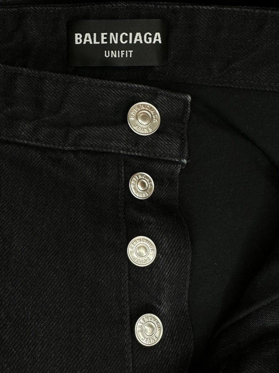 Balenciaga balenciaga distressed denim slashed Size US 27 - 5 Thumbnail