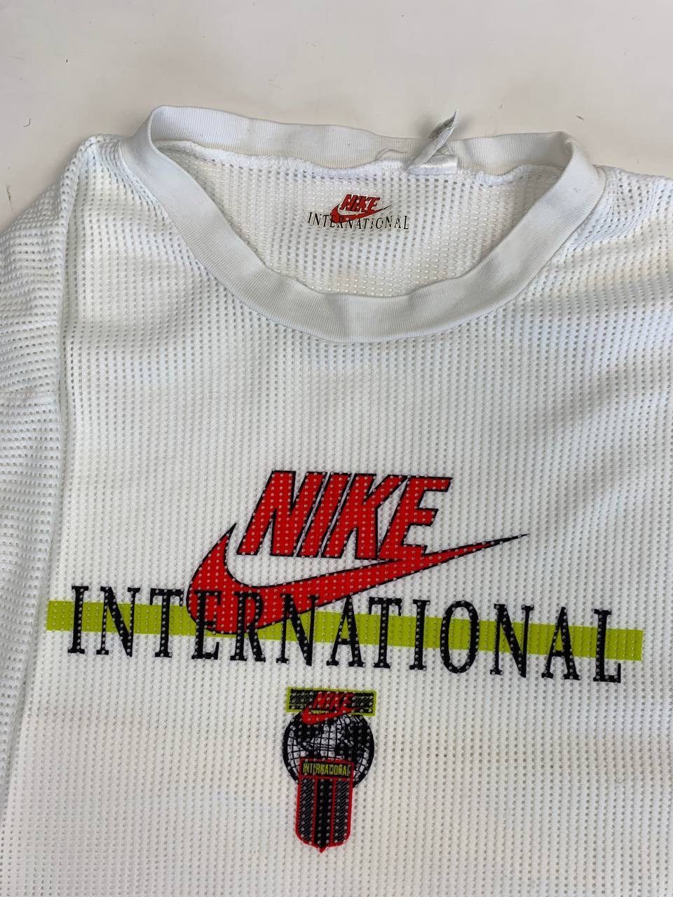 Nike × Vintage Vintage 90s Nike International Tee Size US XL / EU 56 / 4 - 5 Thumbnail