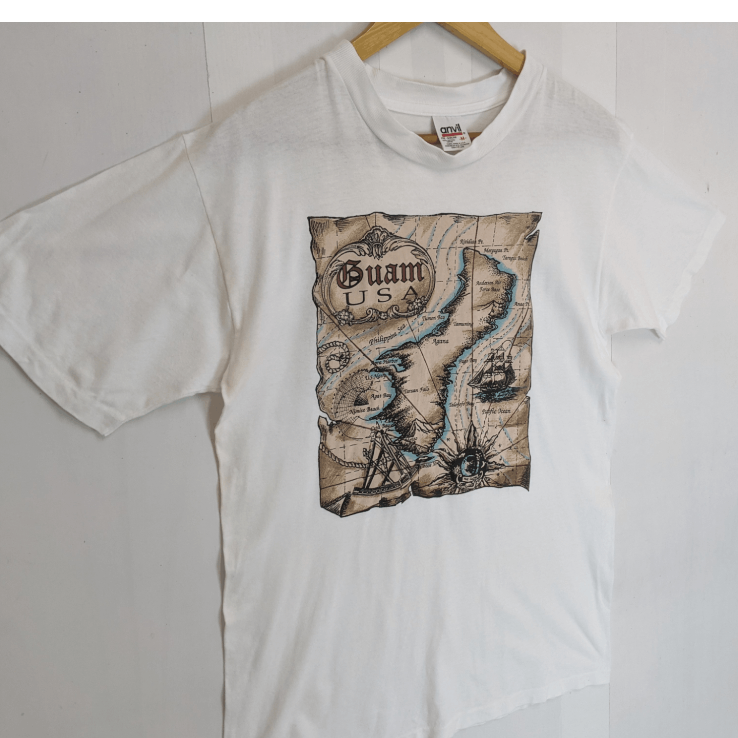 Anvil × Vintage Vintage 90's GUAM Graphic T-Shirt Single Stitches Size US M / EU 48-50 / 2 - 3 Thumbnail