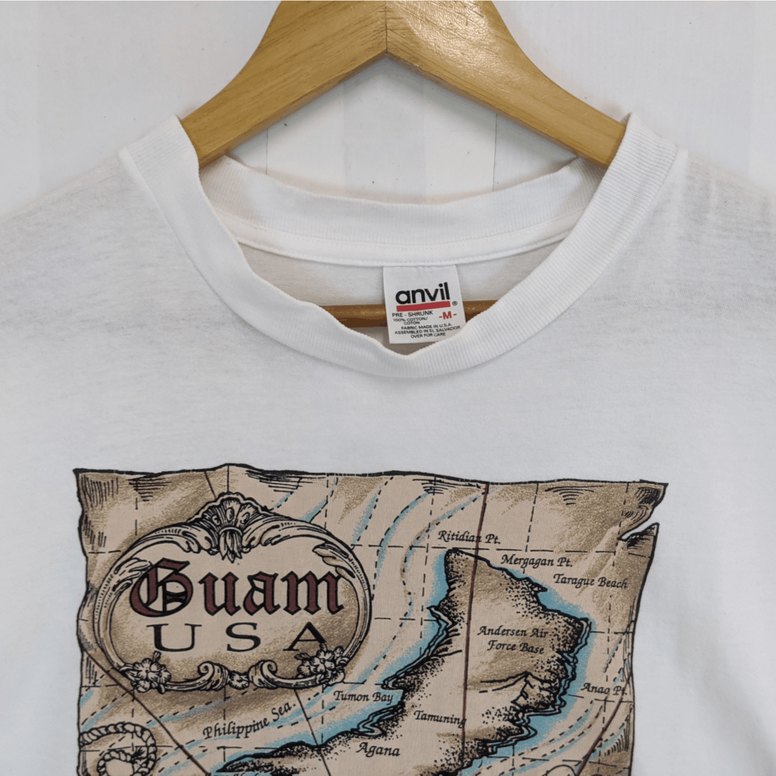 Anvil × Vintage Vintage 90's GUAM Graphic T-Shirt Single Stitches Size US M / EU 48-50 / 2 - 4 Thumbnail