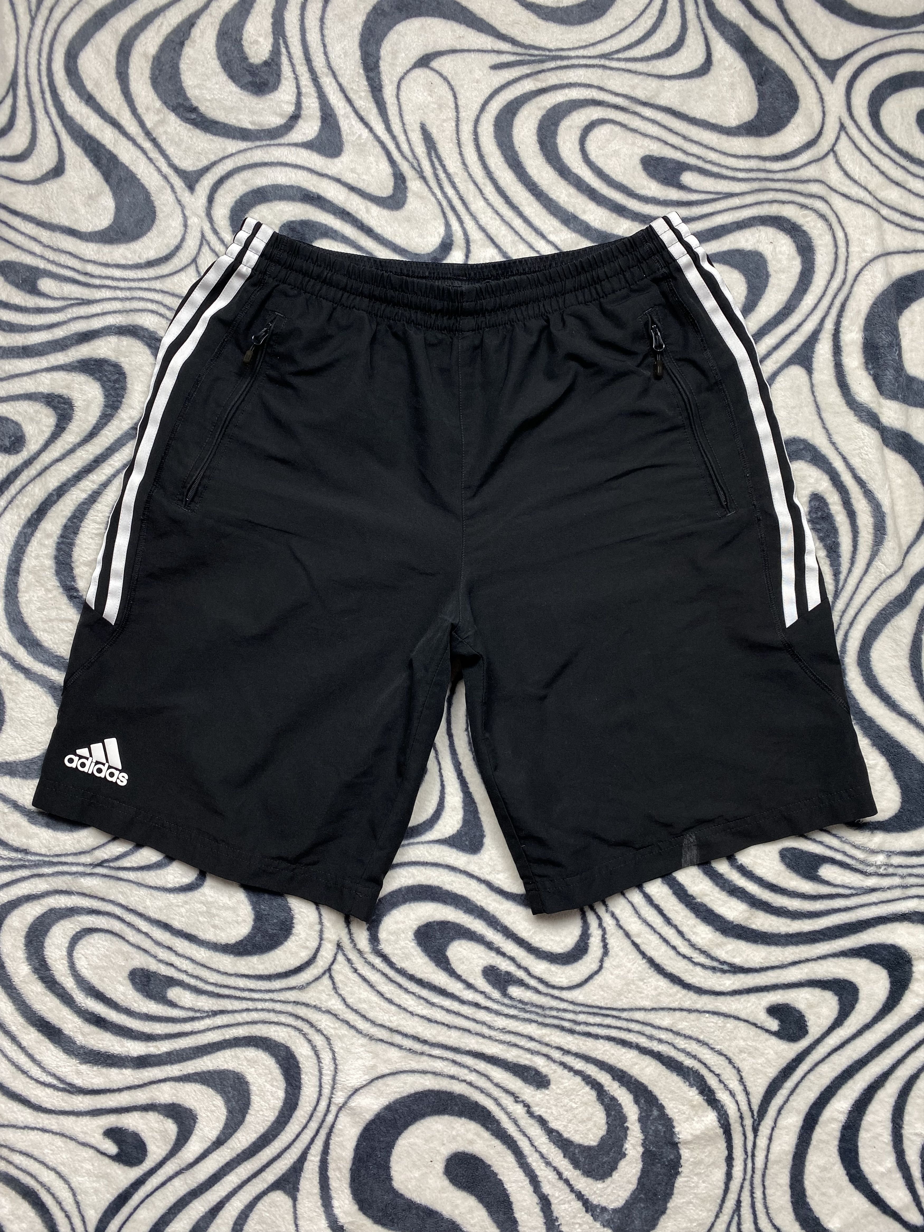 Adidas × Vintage Adidas Vintage Mens Nylon Shorts Y2K Size US 34 / EU 50 - 1 Thumbnail