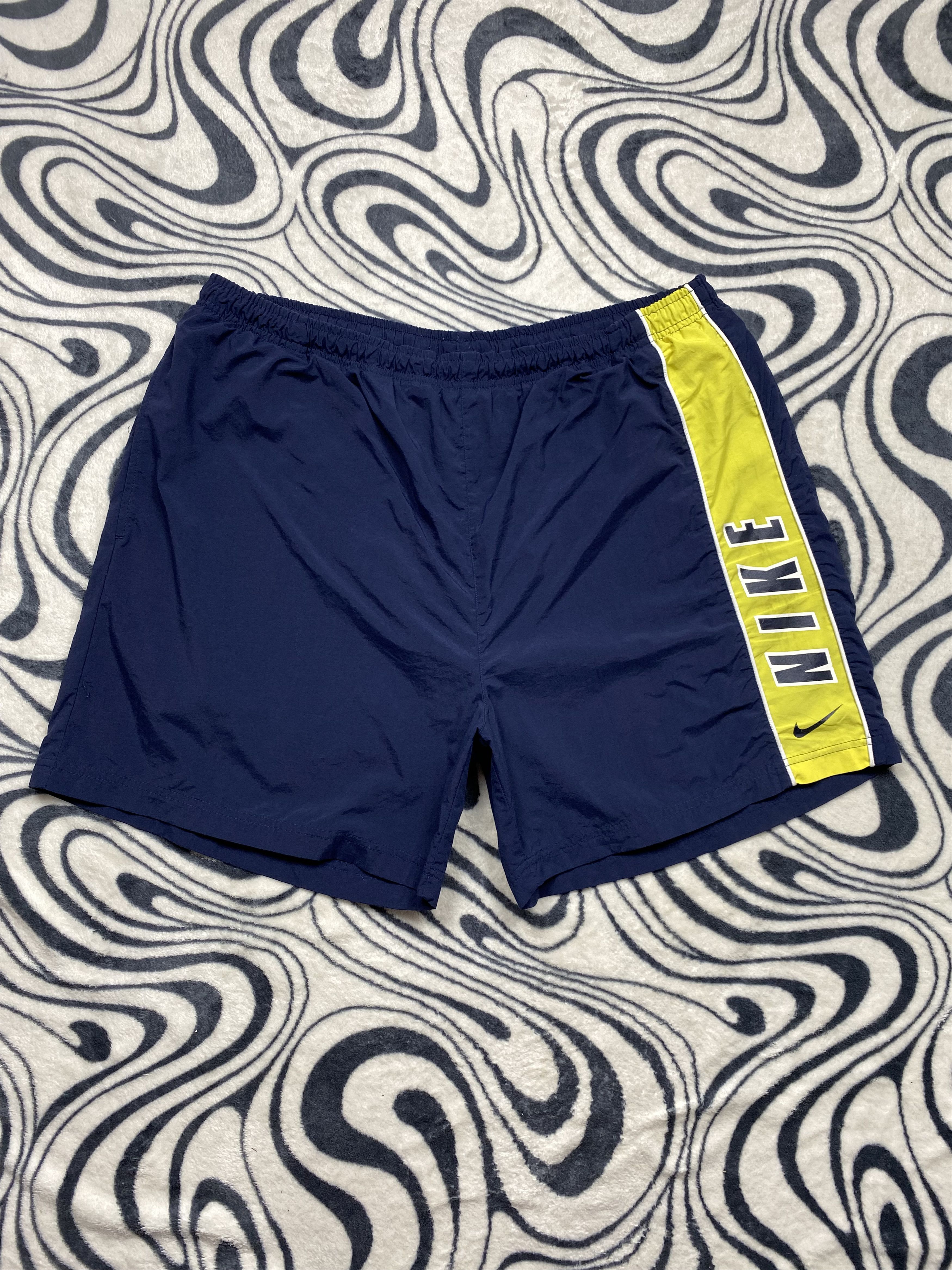 Nike × Vintage Nike 90s Vintage Mens Nylon Shorts Size US 38 / EU 54 - 1 Thumbnail